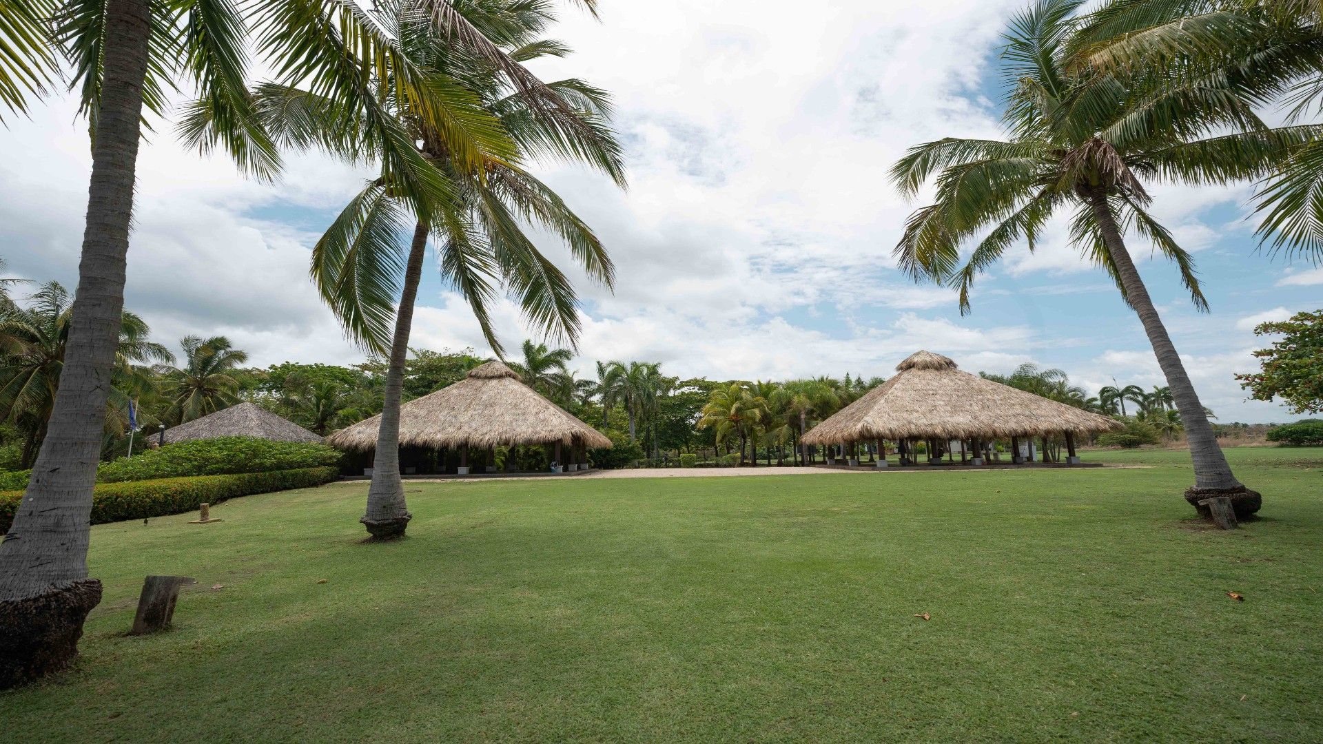 luxury villa Hacienda Pinilla, ocean view villa Costa Rica, beachfront home Guanacaste, villa for sale Playa Avellanas, Lago de