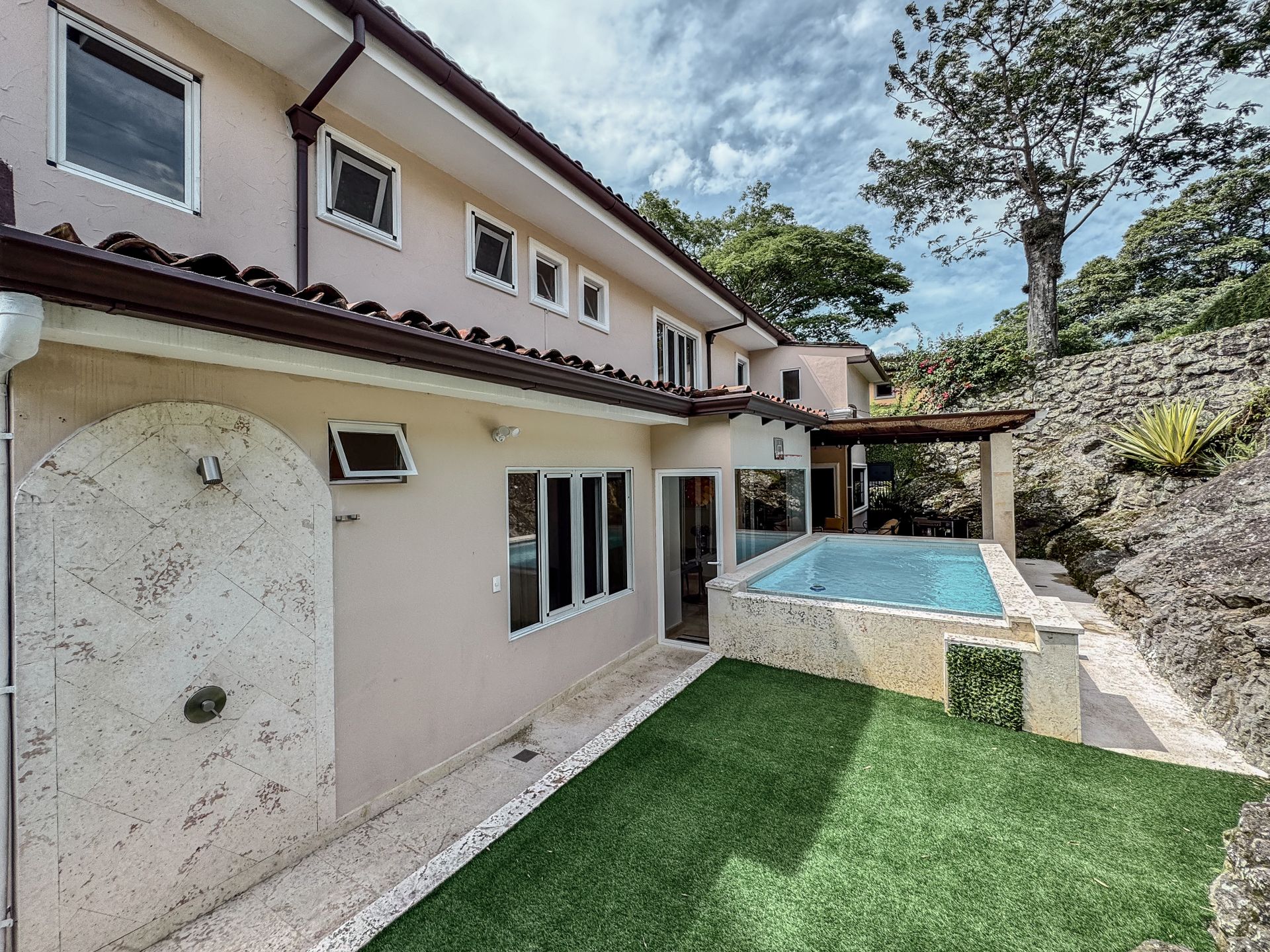 Luxury home in Escazú, Cerro Alto home for sale, Gated community Escazú, House for sale Cerro Alto, Escazú luxury real estate, l