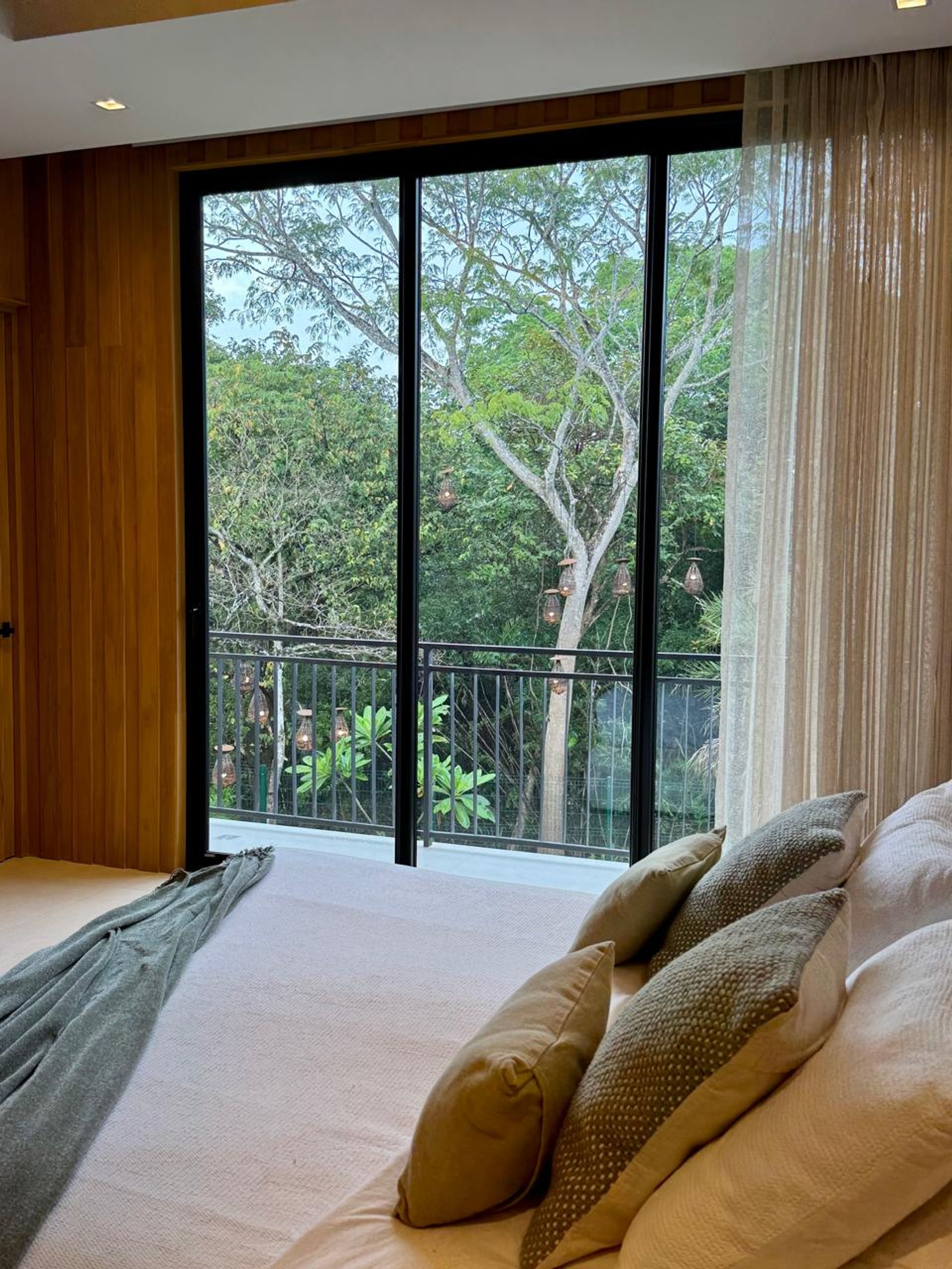 3f523fc5-61a9-41a1-a132-4f9d2235a48c