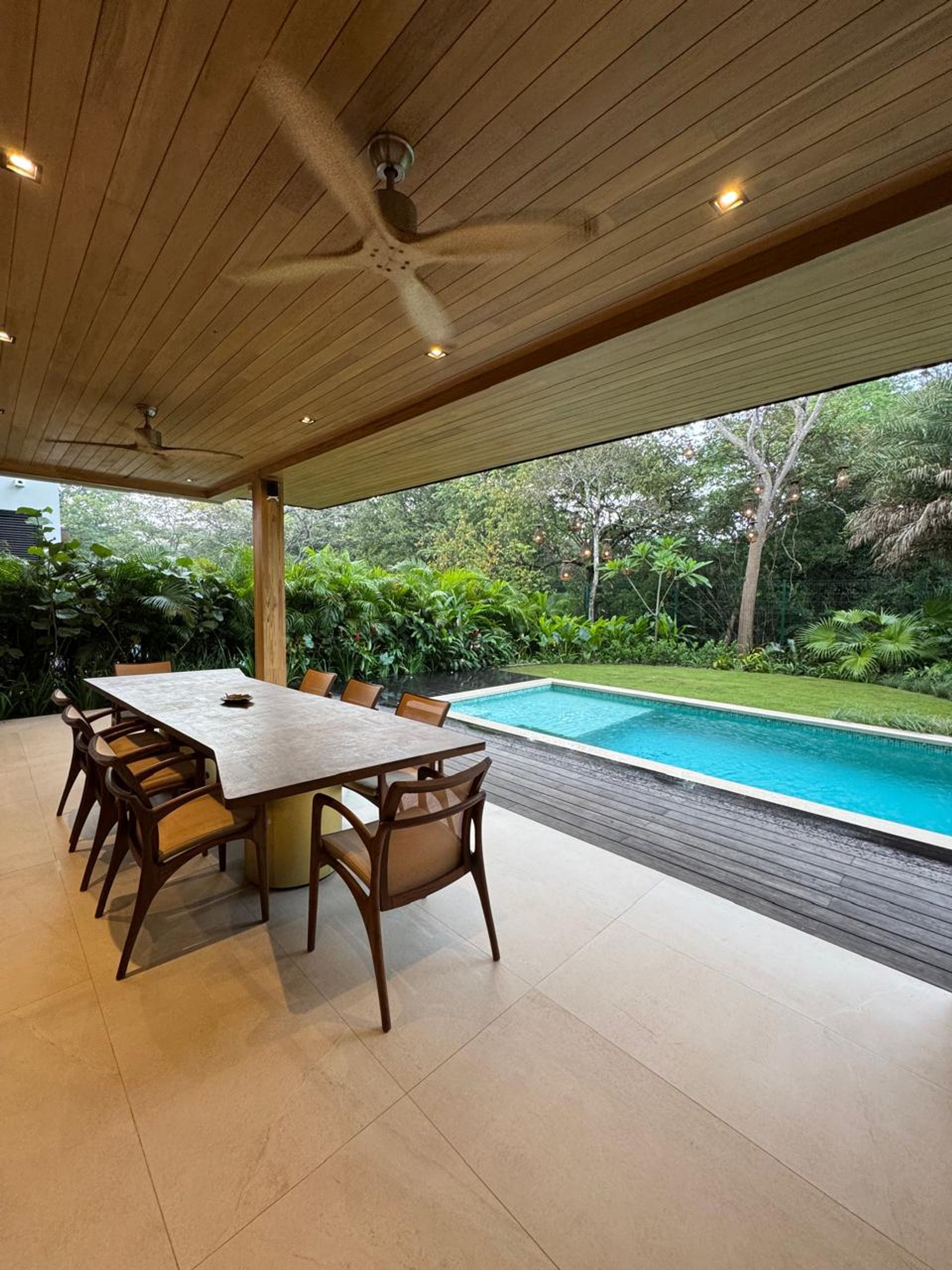 3f523fc5-61a9-41a1-a132-4f9d2235a48c