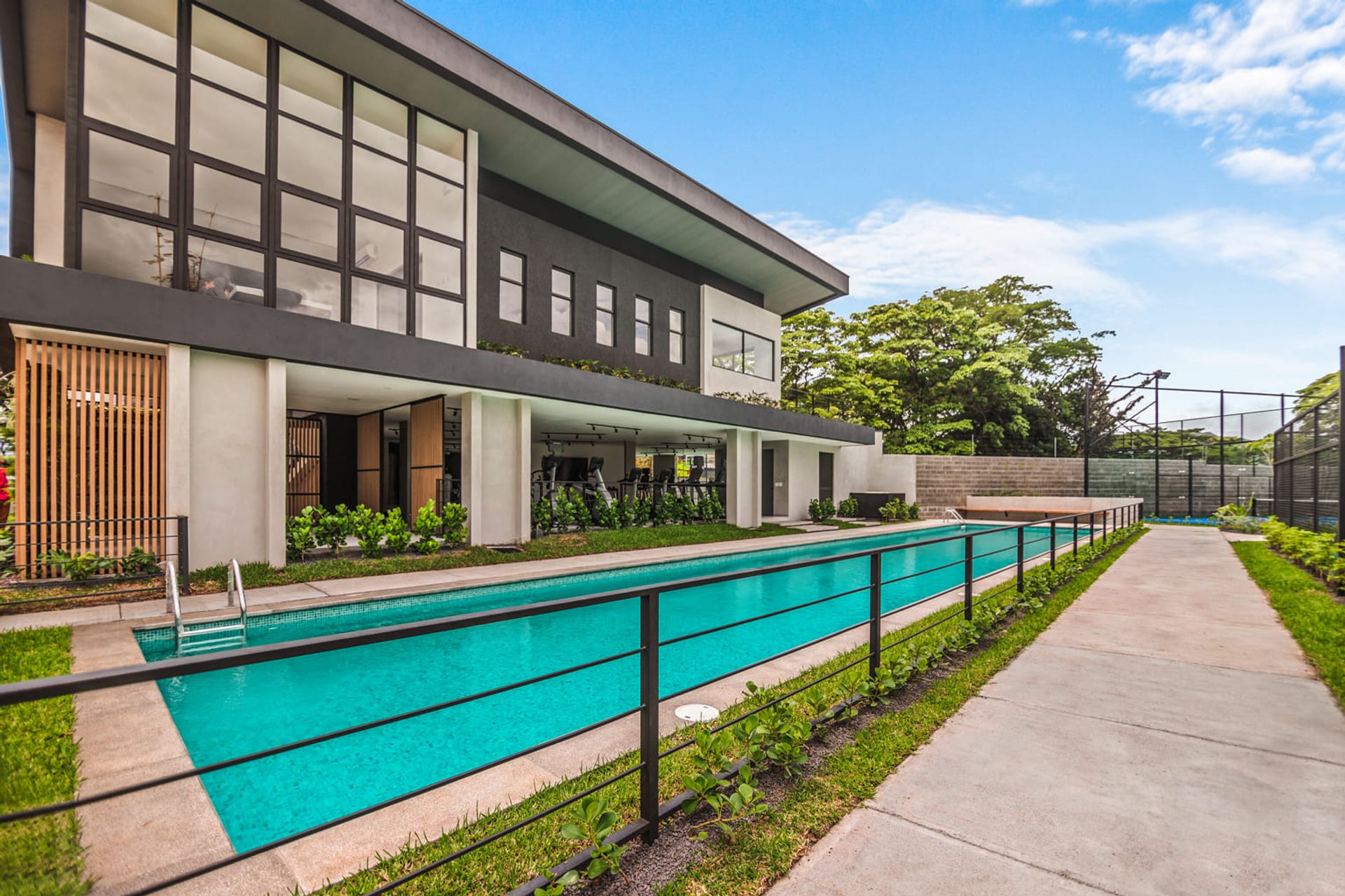 Latitud lindora 4 bedroom house for sale, venta de casa de casa de 4 habitaciones nueva en santa ana latitud lindora contemporar