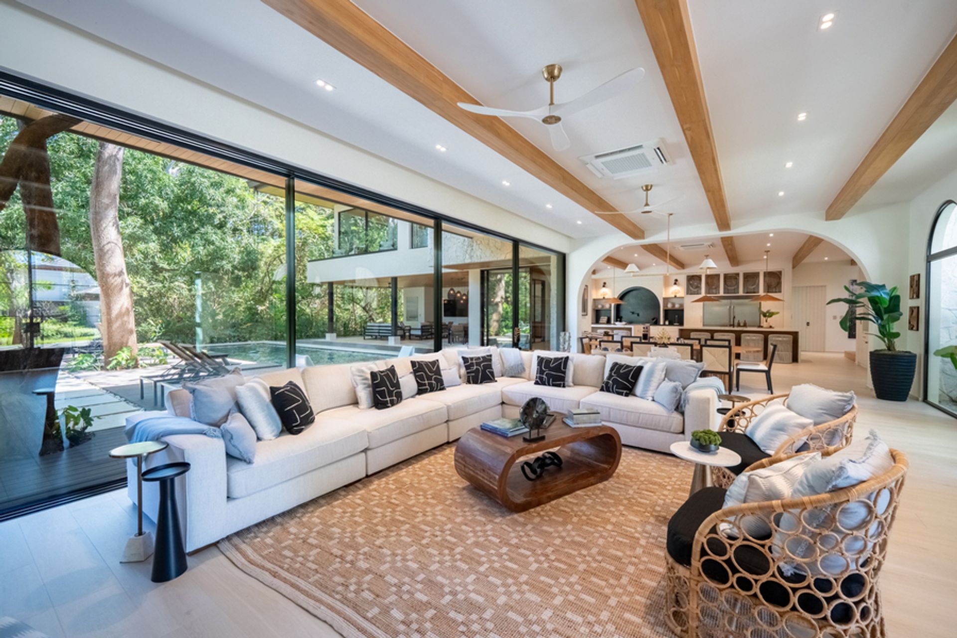 luxury homes Costa Rica, Costa Rica real estate, ocean view homes Costa Rica, beachfront homes Costa Rica, luxury villas Costa R