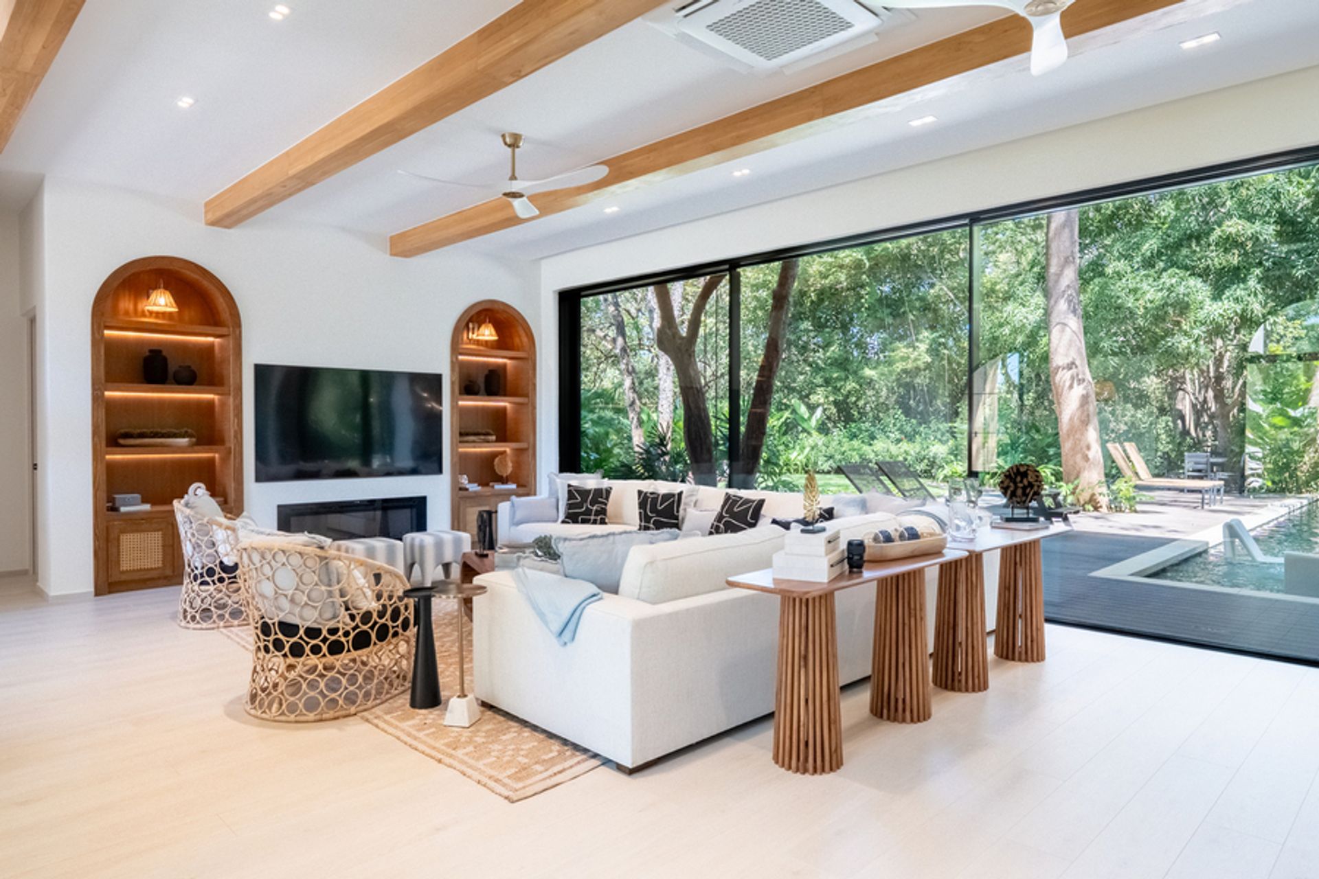 luxury homes Costa Rica, Costa Rica real estate, ocean view homes Costa Rica, beachfront homes Costa Rica, luxury villas Costa R