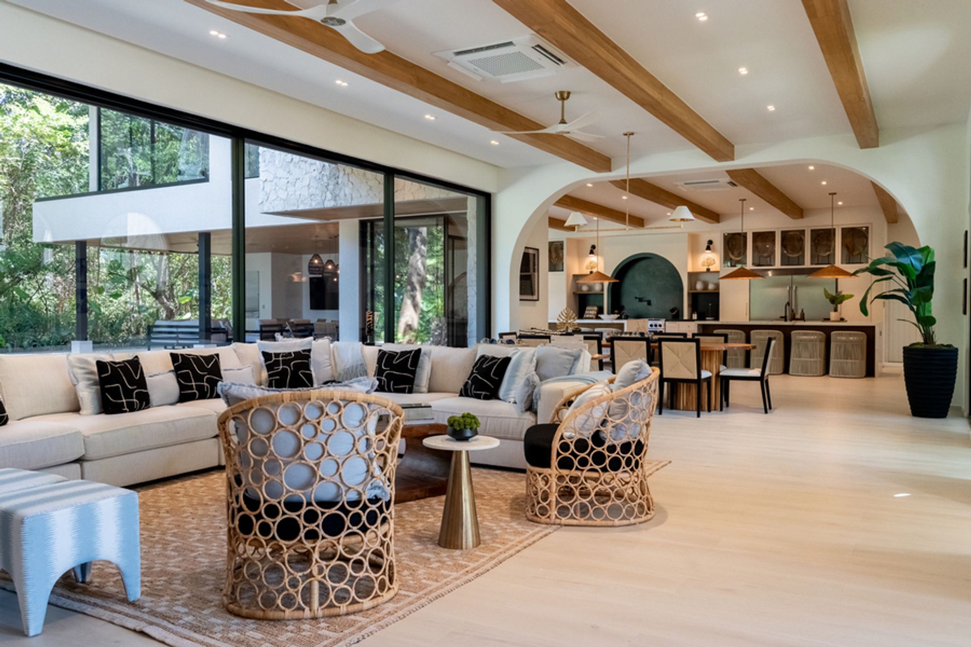 luxury homes Costa Rica, Costa Rica real estate, ocean view homes Costa Rica, beachfront homes Costa Rica, luxury villas Costa R