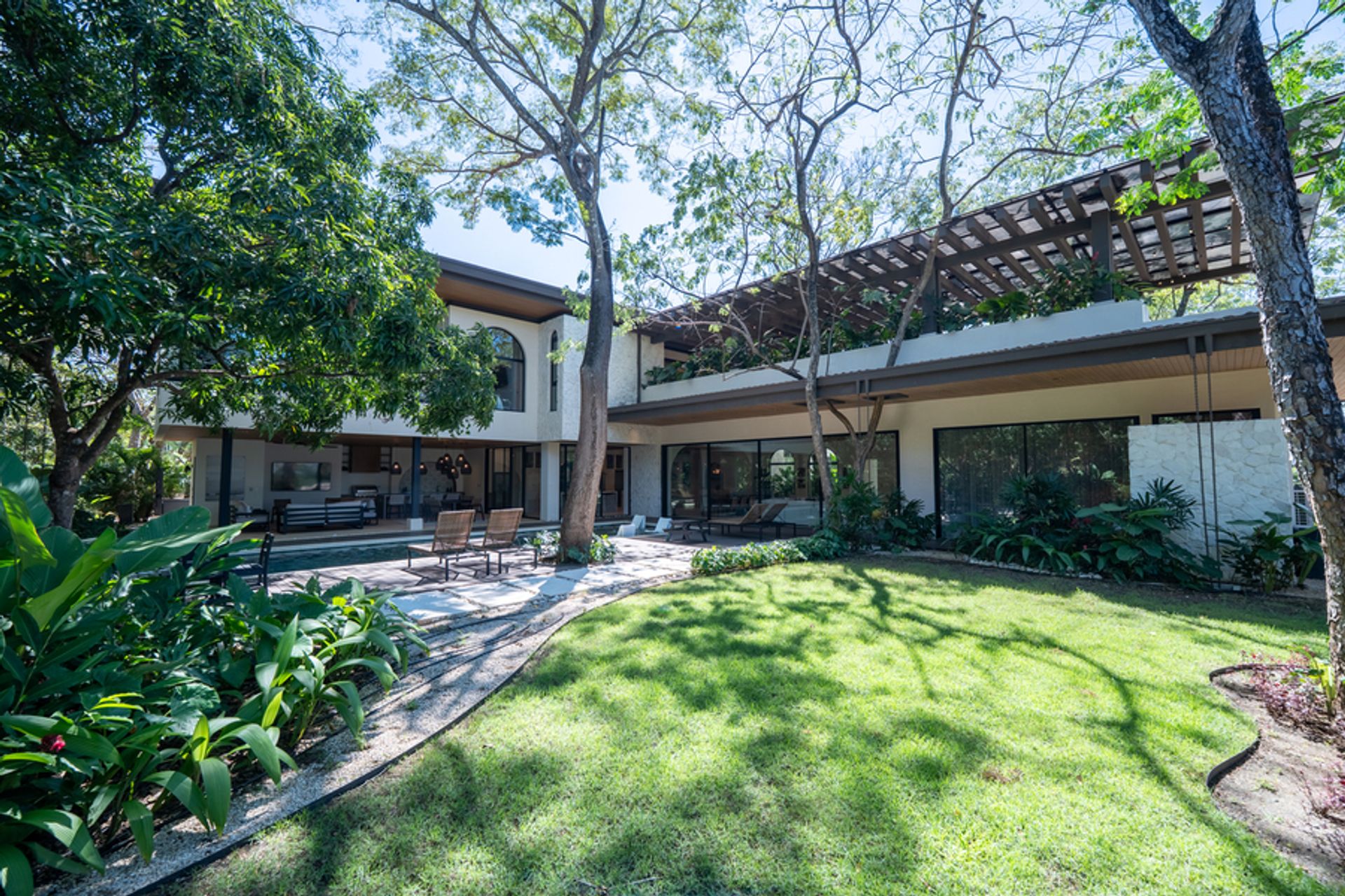 luxury homes Costa Rica, Costa Rica real estate, ocean view homes Costa Rica, beachfront homes Costa Rica, luxury villas Costa R