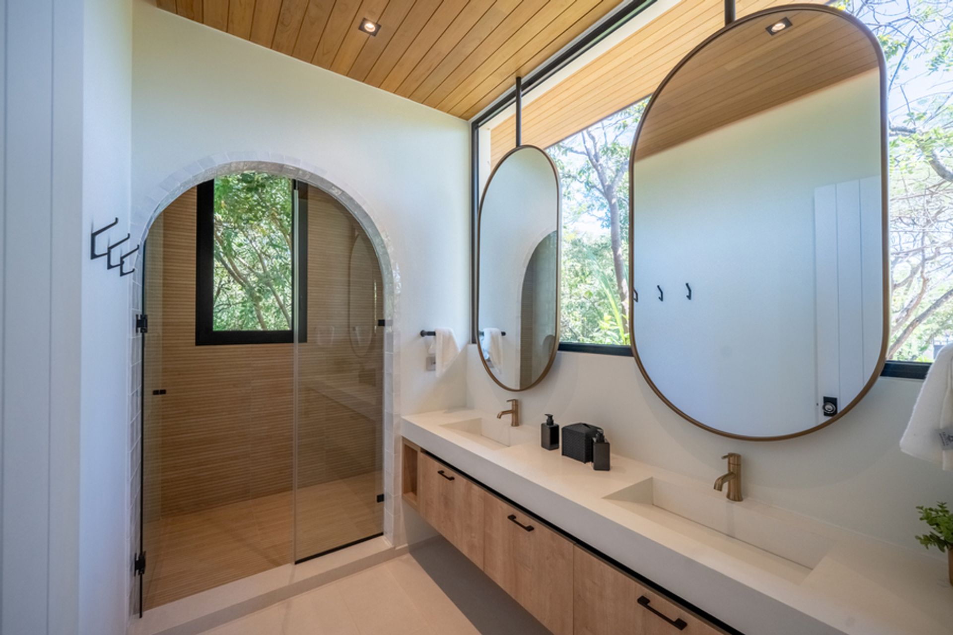 luxury homes Costa Rica, Costa Rica real estate, ocean view homes Costa Rica, beachfront homes Costa Rica, luxury villas Costa R