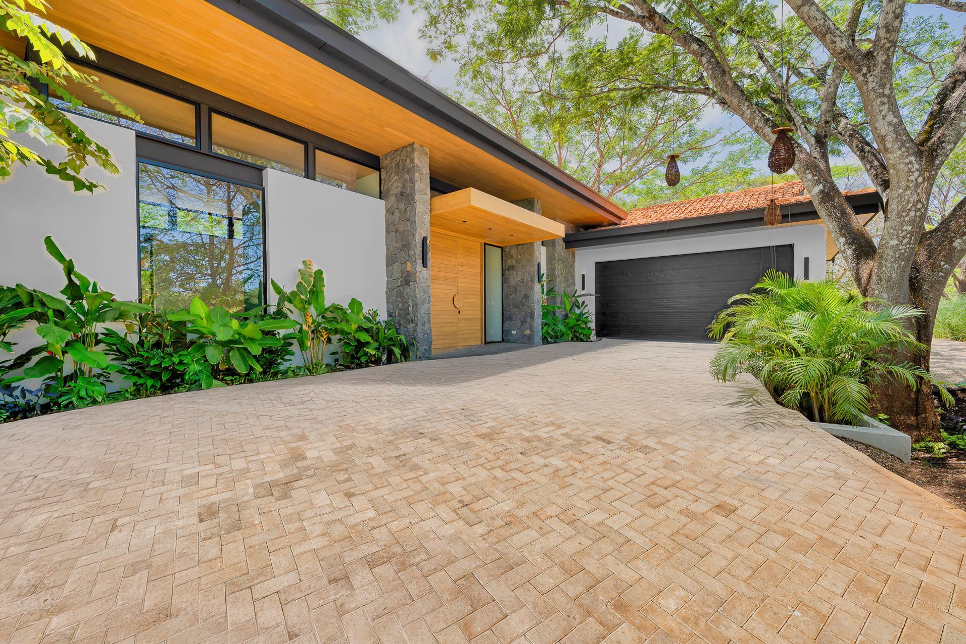 Three house hacienda pinilla, luxury house for sale hacienda pinilla guanacaste, ocean front house for sale, golf course costa r