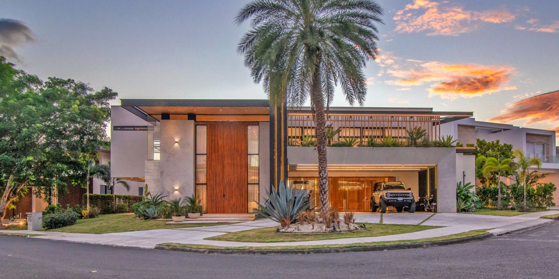 parque Valle del Sol golf course lindora luxury home for sale santa ana lindora