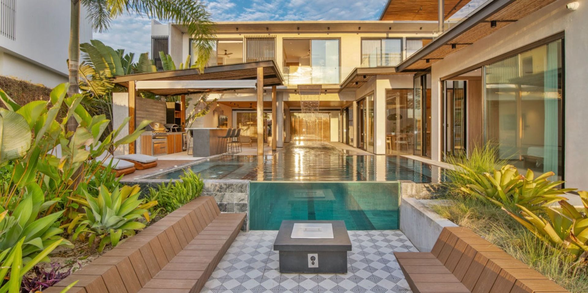 parque Valle del Sol golf course lindora luxury home for sale santa ana lindora