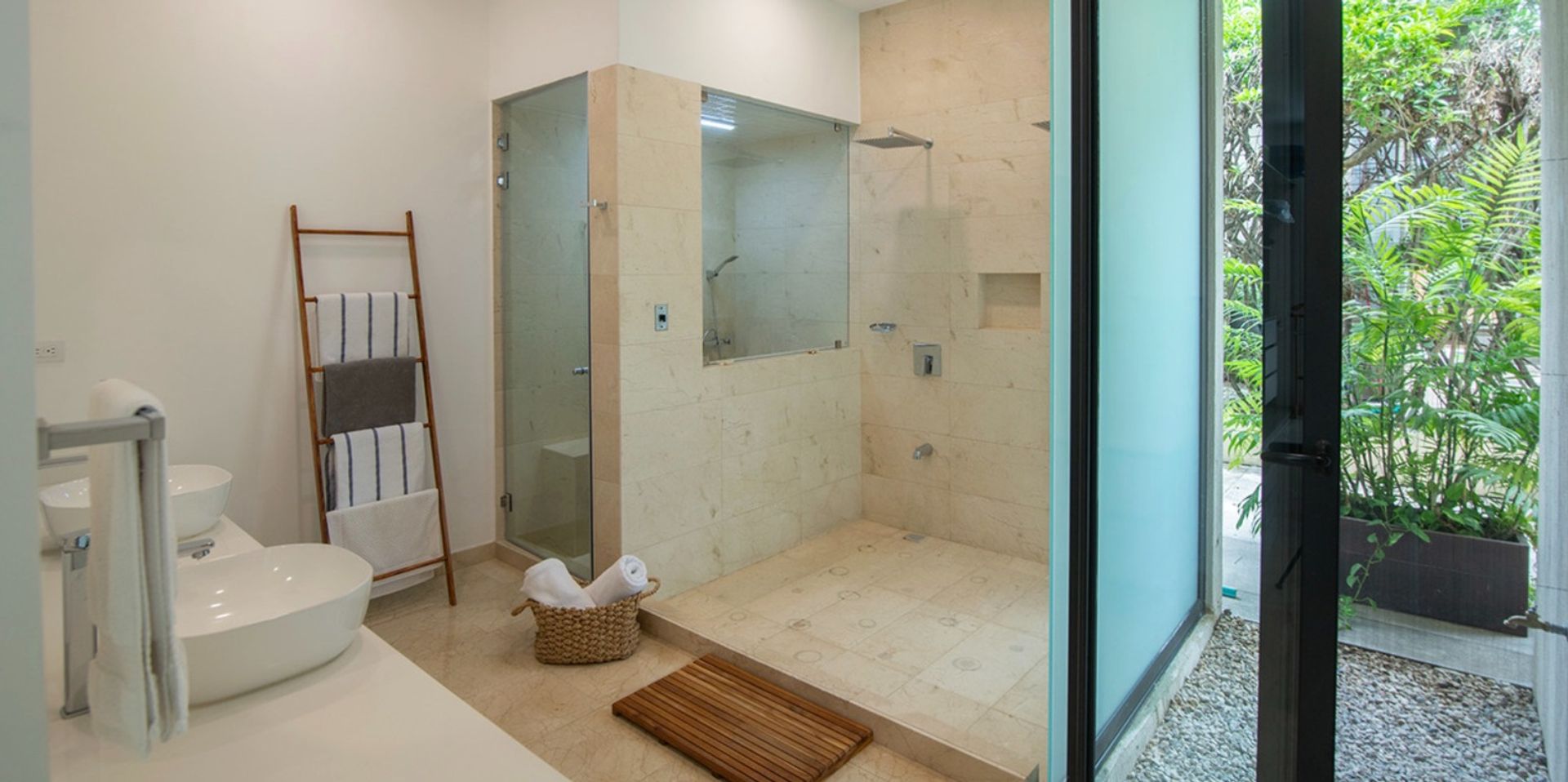 LUXURY HOME FOR SALE IN SANTA ANA PARQUE VALLE DEL SOL GOLF COURSE SANTA ANA SAN JOSE ESCAZU