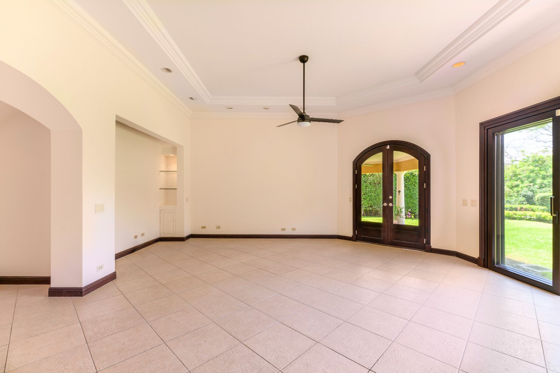 Valle del sol house for sale, luxury house for sale santa ana, golf course gated community costa rica, valle del sol golf course