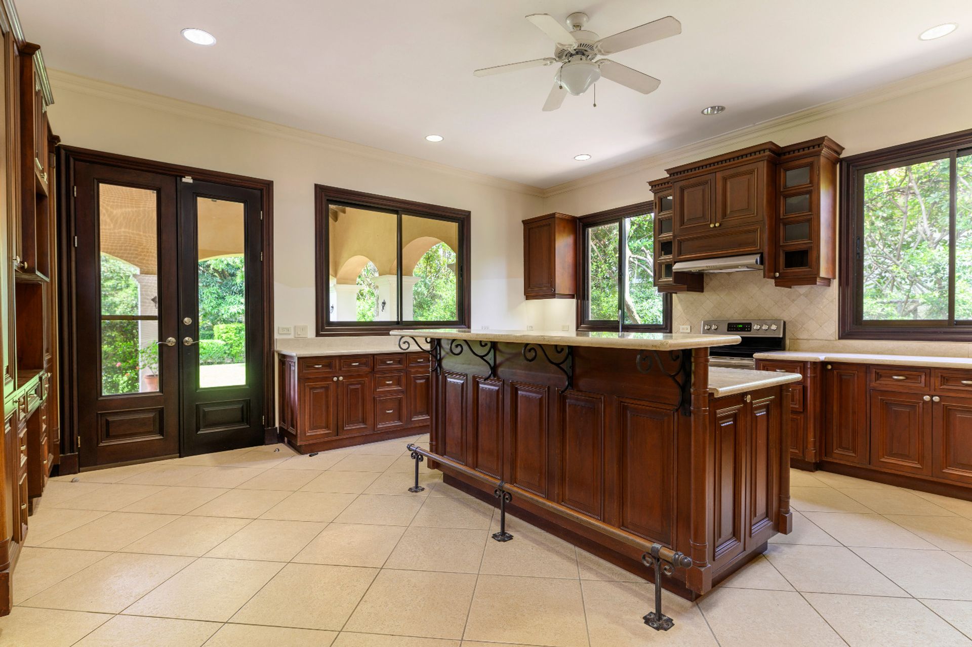 Valle del sol house for sale, luxury house for sale santa ana, golf course gated community costa rica, valle del sol golf course