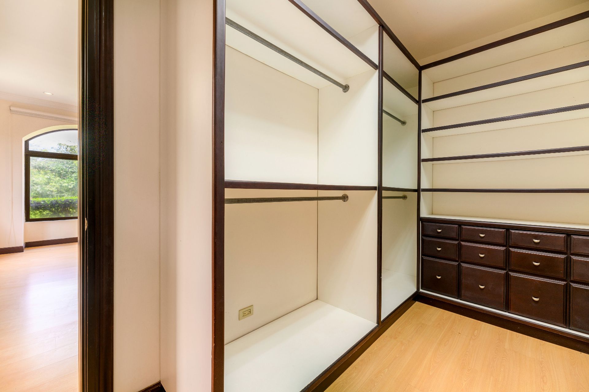 Valle del sol house for sale, luxury house for sale santa ana, golf course gated community costa rica, valle del sol golf course