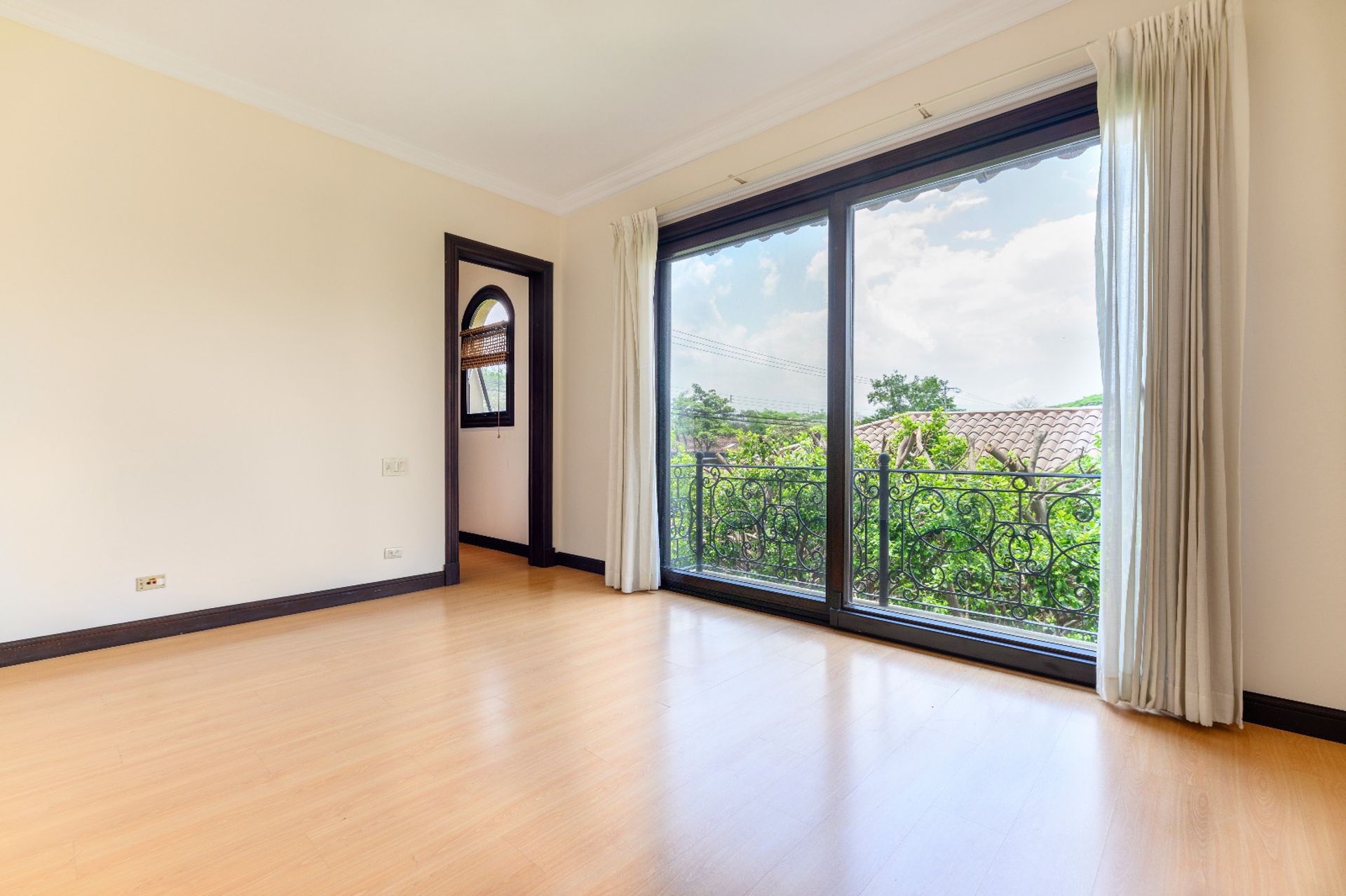 Valle del sol house for sale, luxury house for sale santa ana, golf course gated community costa rica, valle del sol golf course