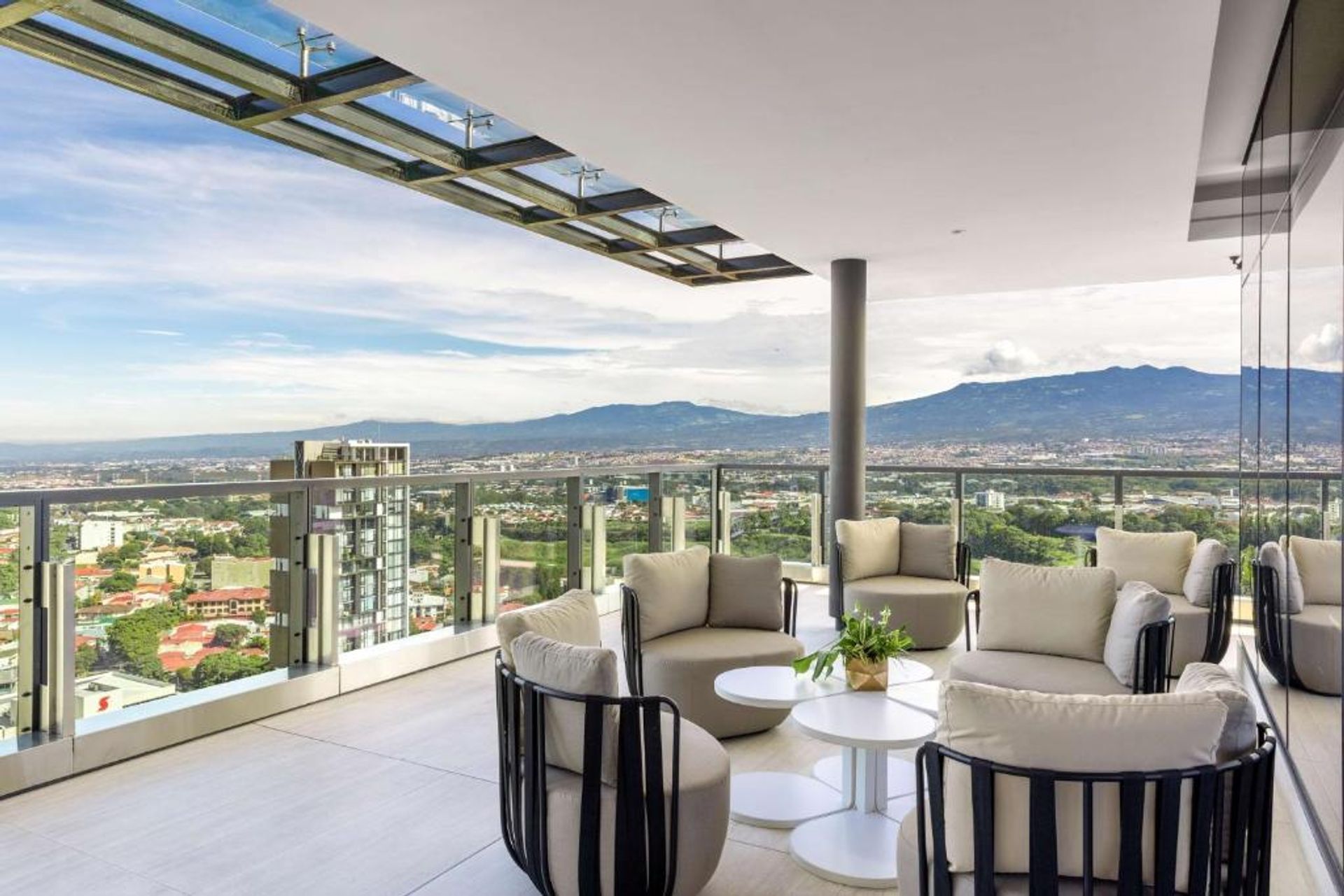 Penthouse la sabana, hilton sabana for sale maria fernanda rivas bilash and charron real estate group