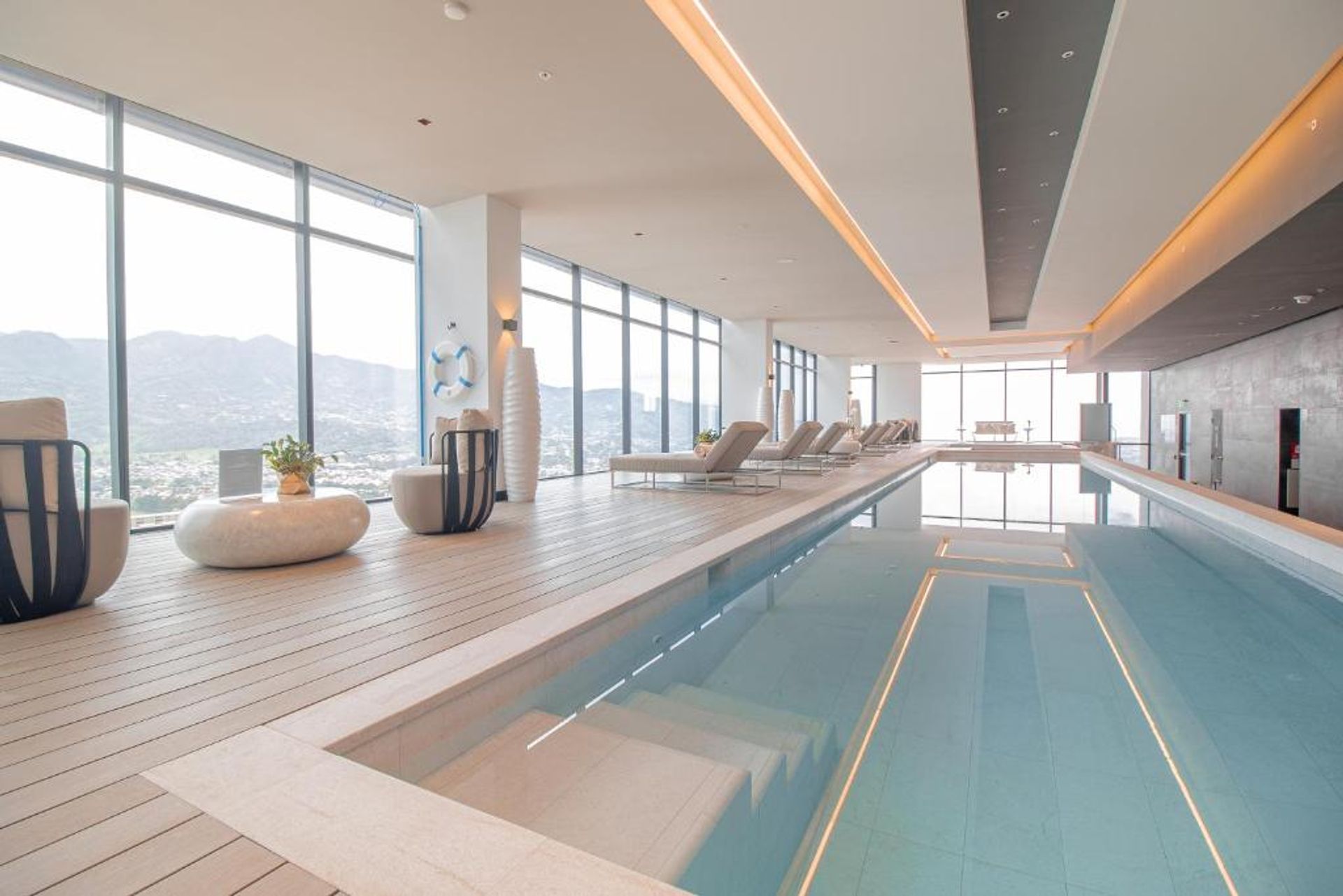 Penthouse la sabana, hilton sabana for sale maria fernanda rivas bilash and charron real estate group