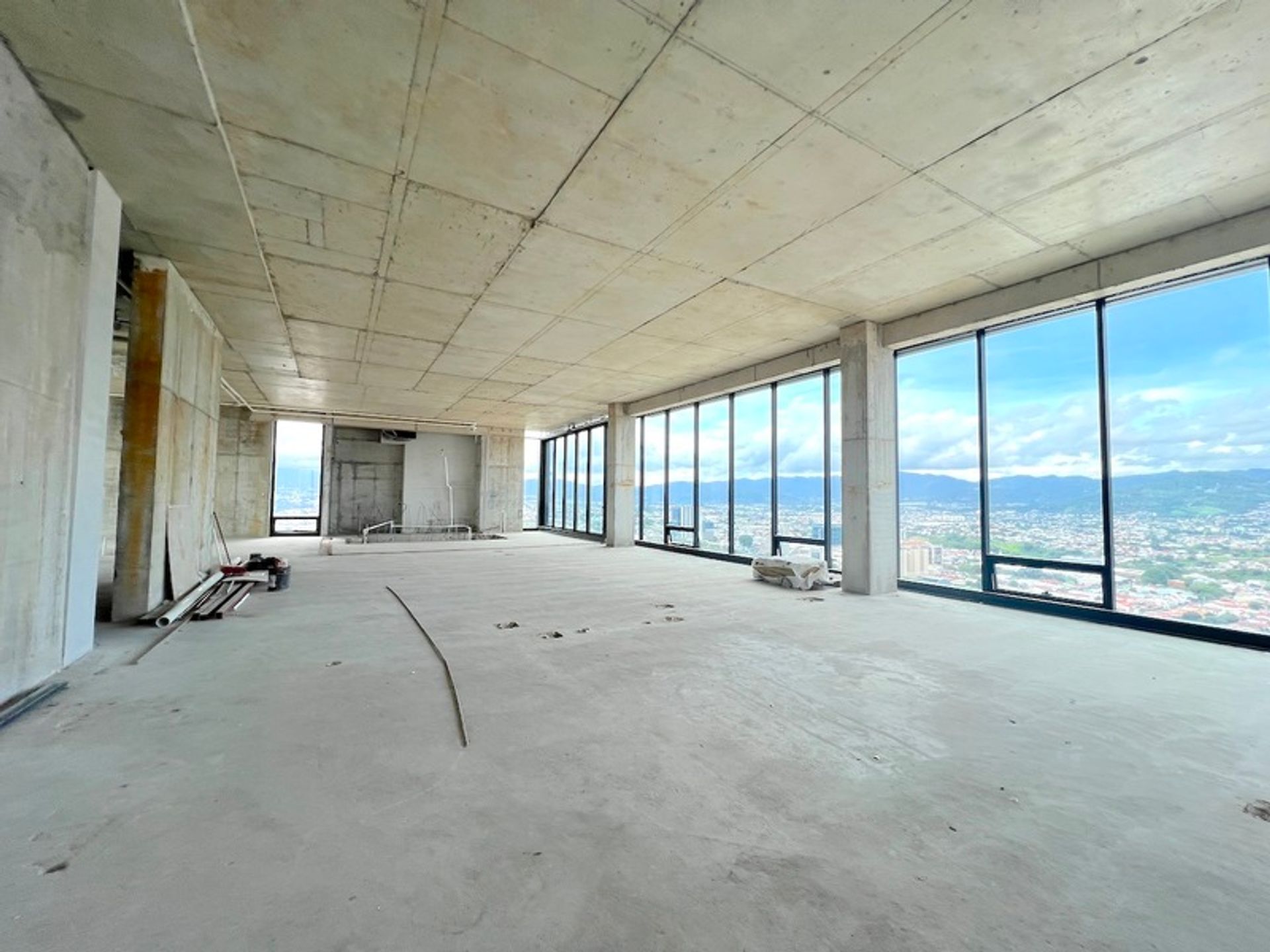 Penthouse la sabana, hilton sabana for sale maria fernanda rivas bilash and charron real estate group