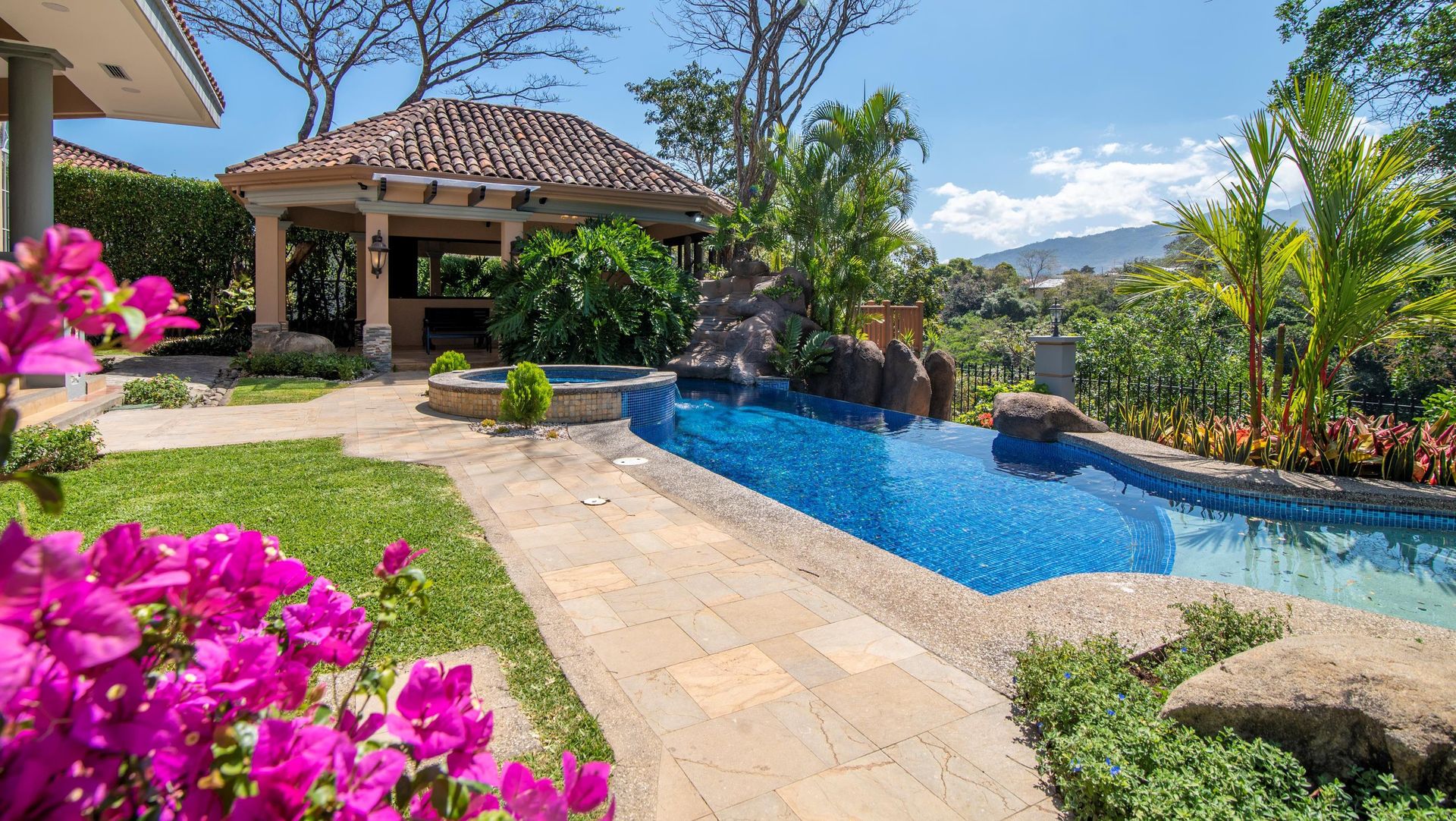 luxury house for sale in valle del sol golf course communitu, luxury house for rent in valle del sol golf course gated community