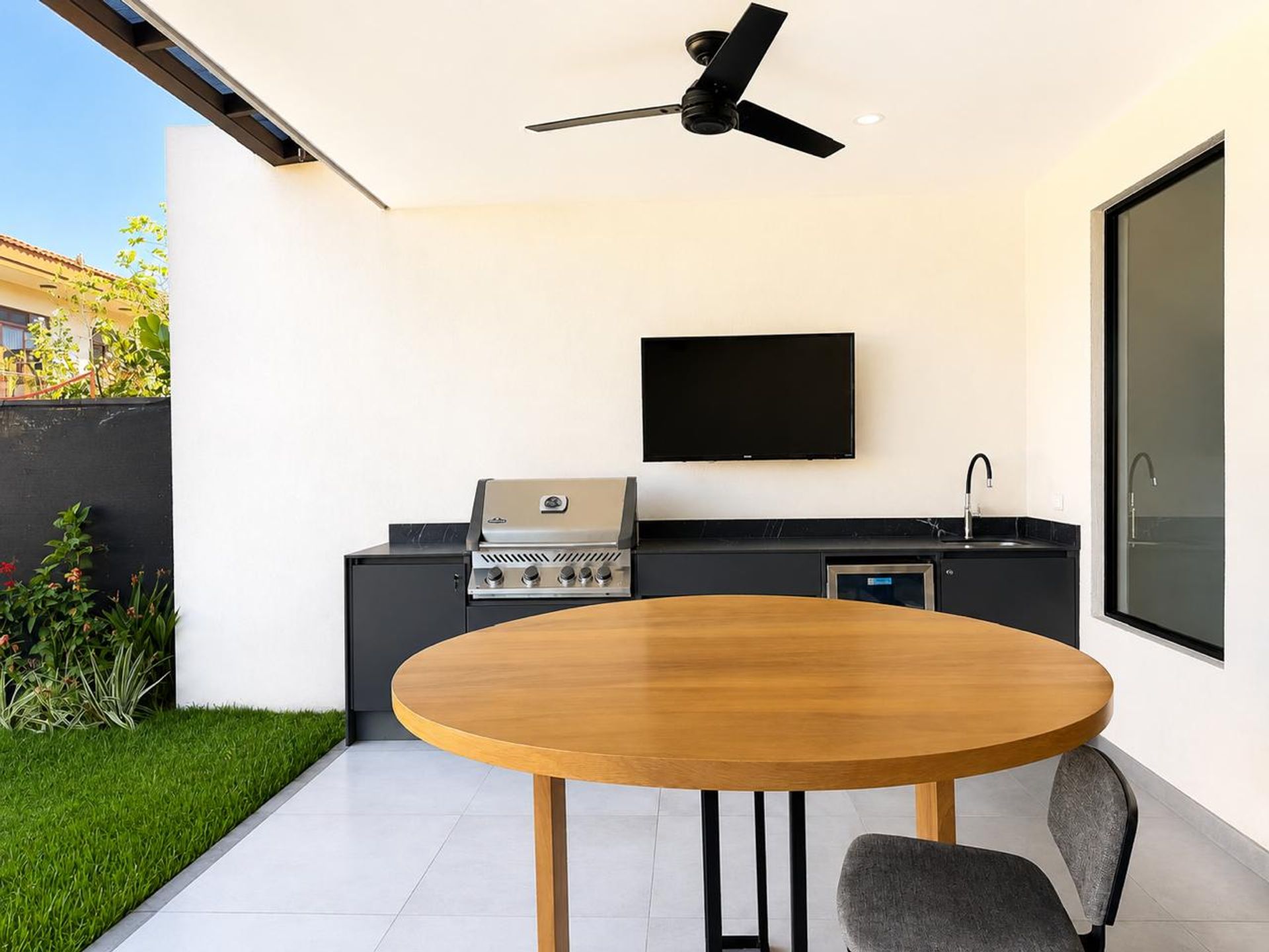 VEREDA LINDORA HOUSE FOR SALE SANTA ANA CASA EN VENTA BILASH AND CHARRON REAL ESTATE GROUP MARIA FERNANDA RIVAS