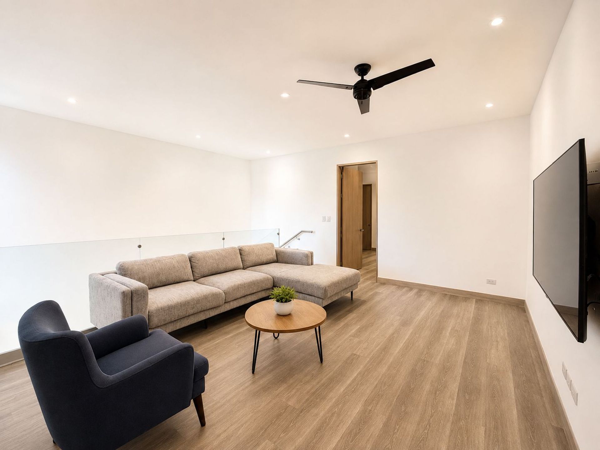 VEREDA LINDORA HOUSE FOR SALE SANTA ANA CASA EN VENTA BILASH AND CHARRON REAL ESTATE GROUP MARIA FERNANDA RIVAS