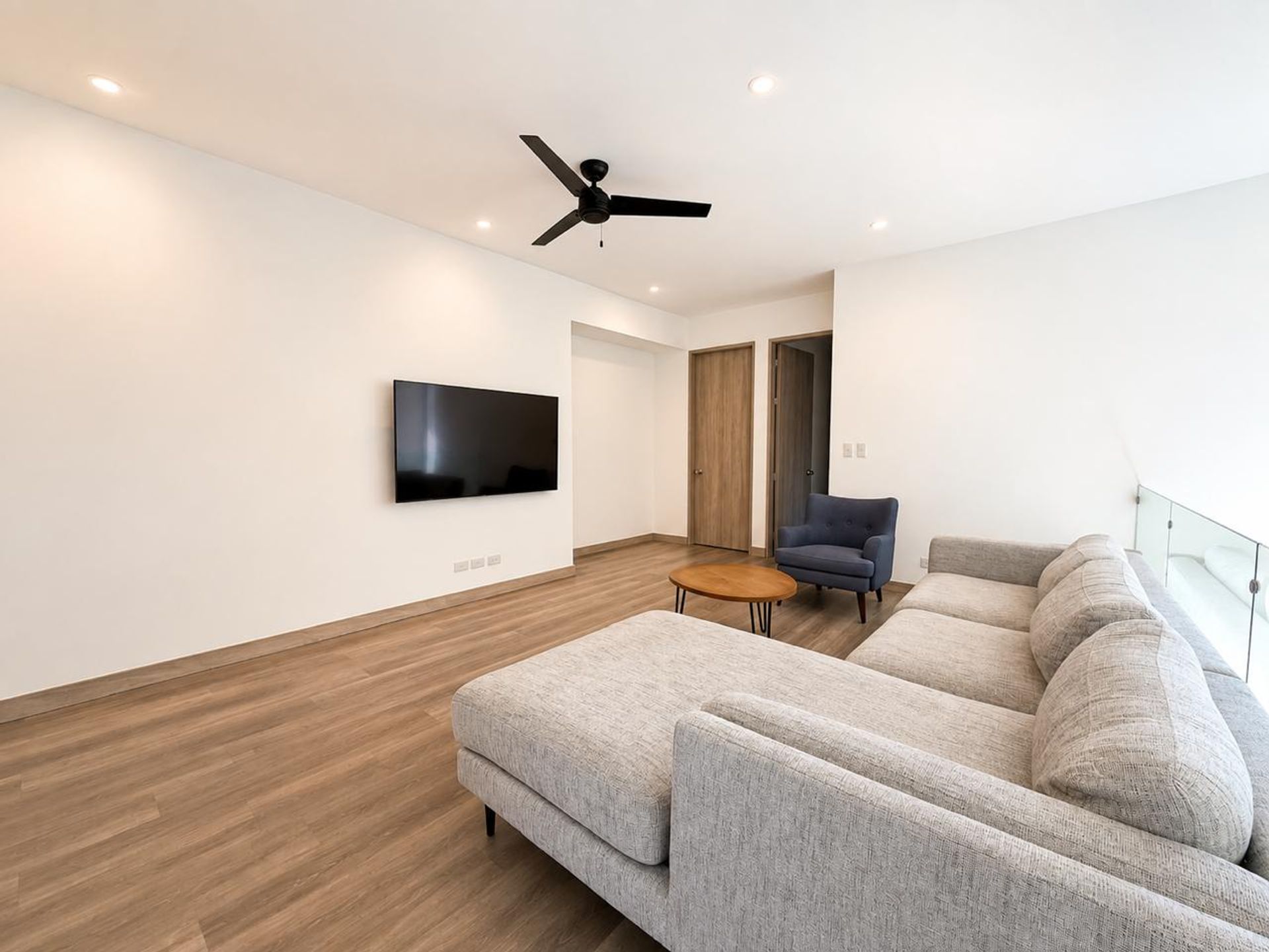 VEREDA LINDORA HOUSE FOR SALE SANTA ANA CASA EN VENTA BILASH AND CHARRON REAL ESTATE GROUP MARIA FERNANDA RIVAS