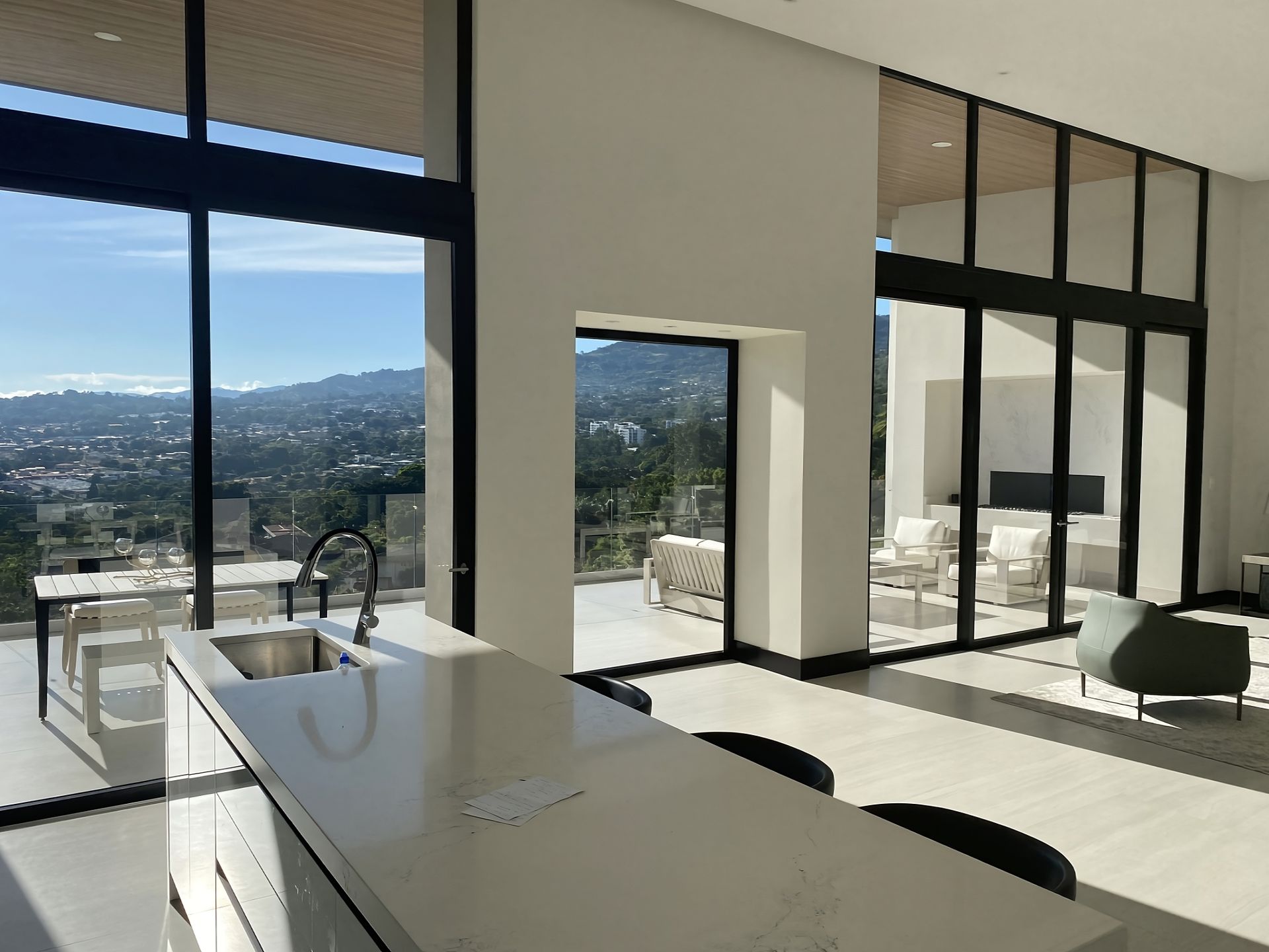 318505620_10228068826975435_4138196499290109575_n-azge1z5p95cwjwbl-transformed