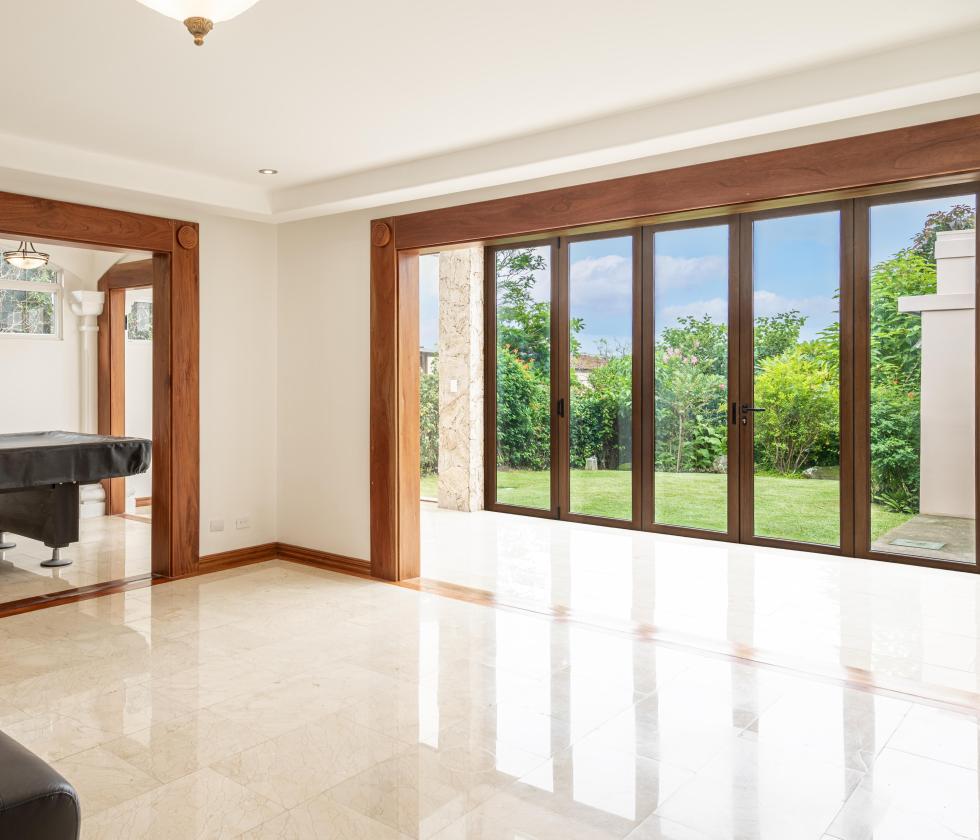 30 -  , Escazu, San Jose 4