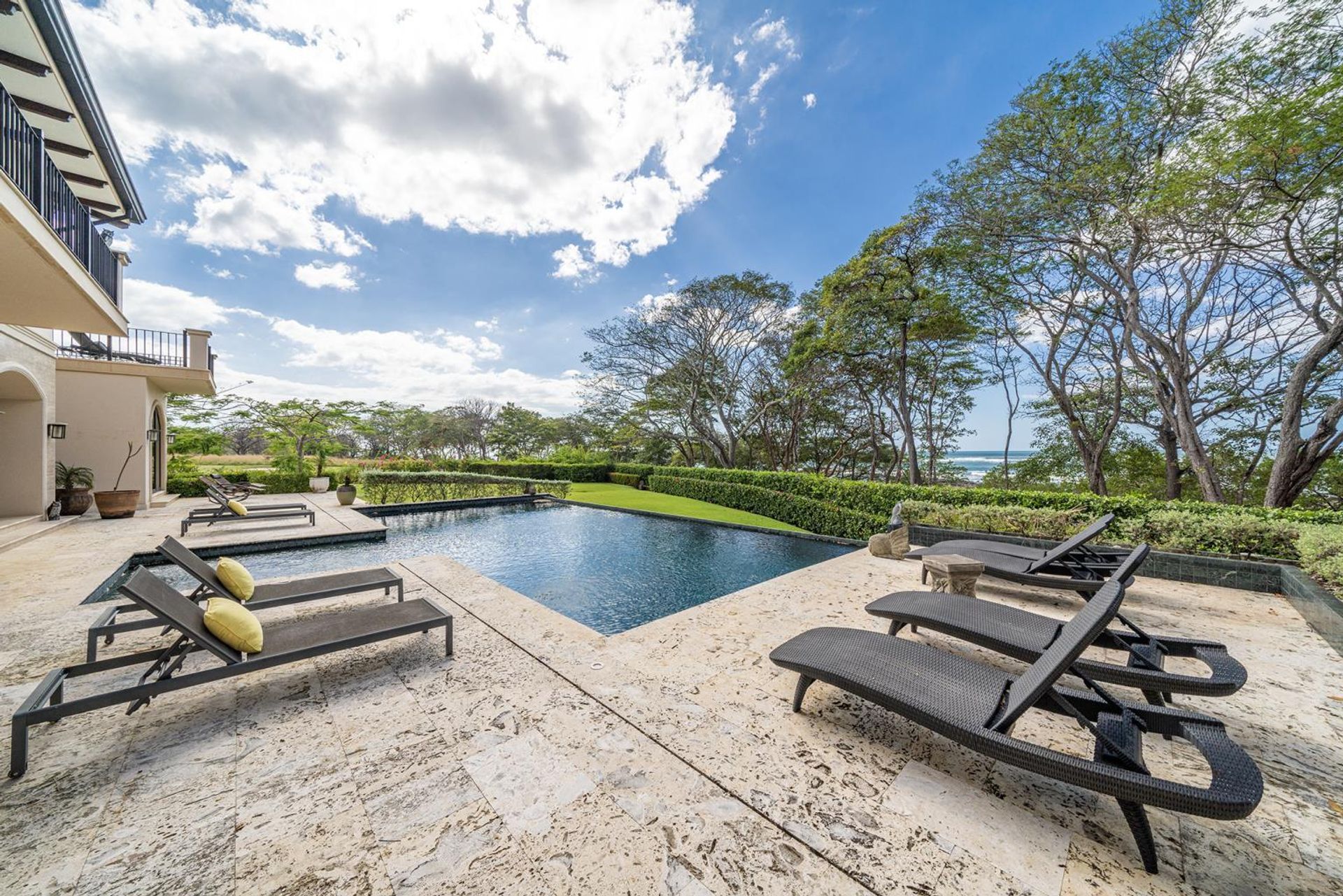 OCEAN FRONT OCEAN VIEW PROPERTIES HOUSE HACIENDA PINILLA GUANACASTE LA DULCE VIDA