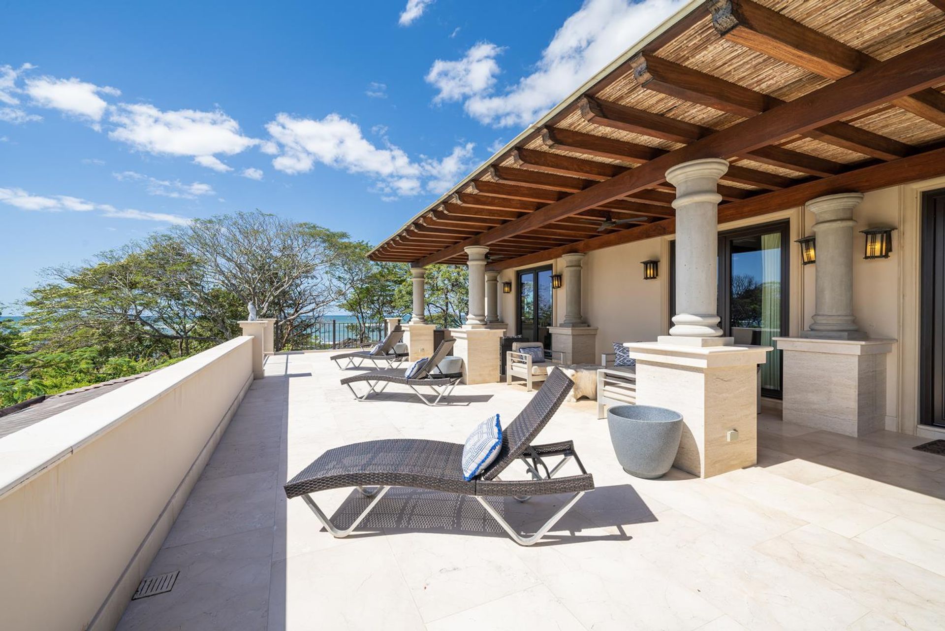 OCEAN FRONT OCEAN VIEW PROPERTIES HOUSE HACIENDA PINILLA GUANACASTE LA DULCE VIDA