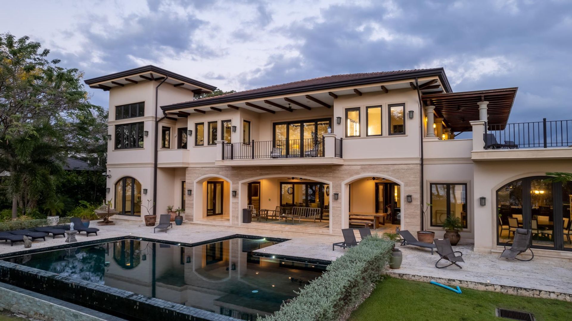 OCEAN FRONT OCEAN VIEW PROPERTIES HOUSE HACIENDA PINILLA GUANACASTE LA DULCE VIDA