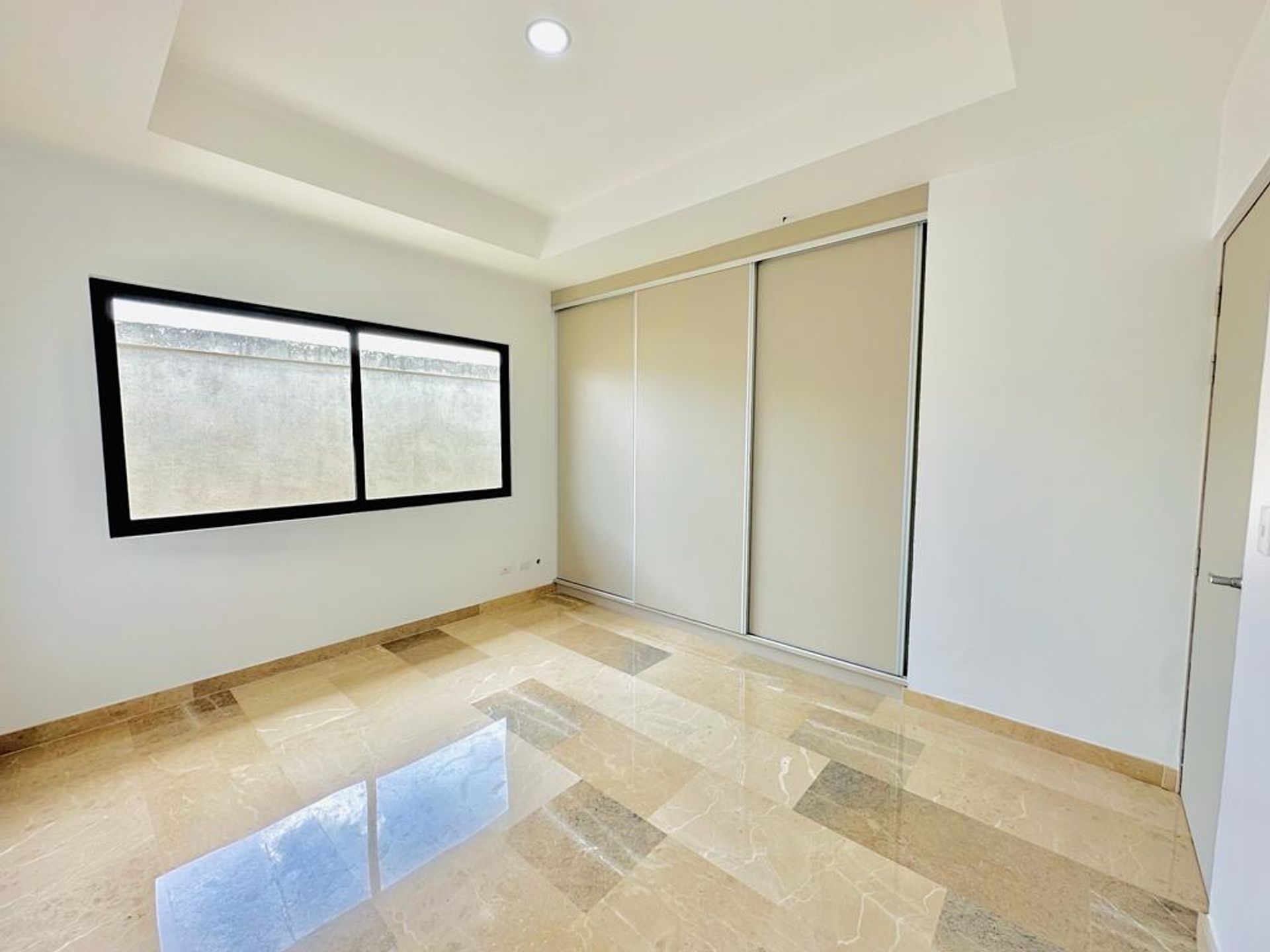 1303ba76-916a-44b2-8eed-d130d4d0a134