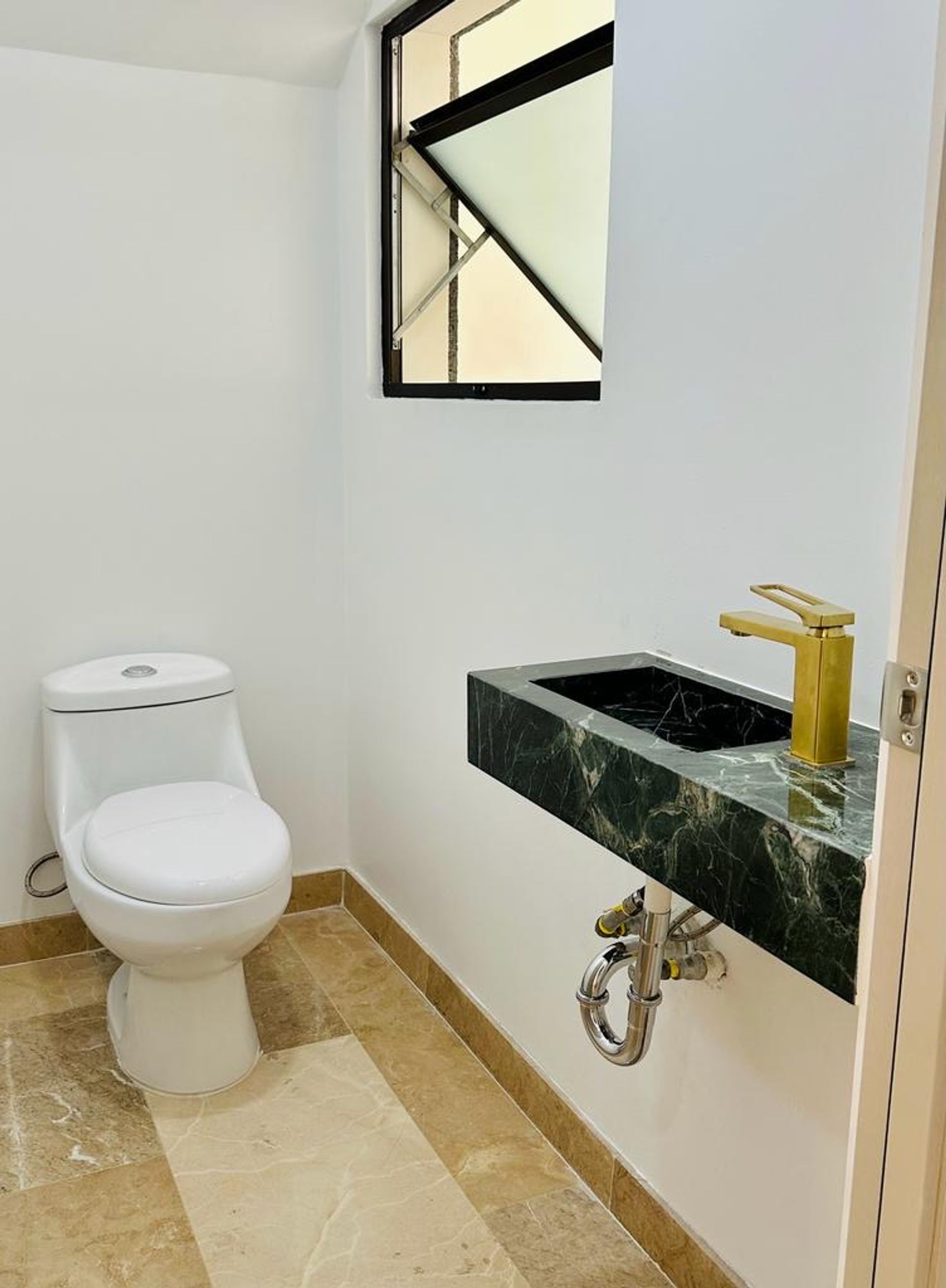 32f71f13-1b7a-49a1-a1d6-d293ed8a4bcc