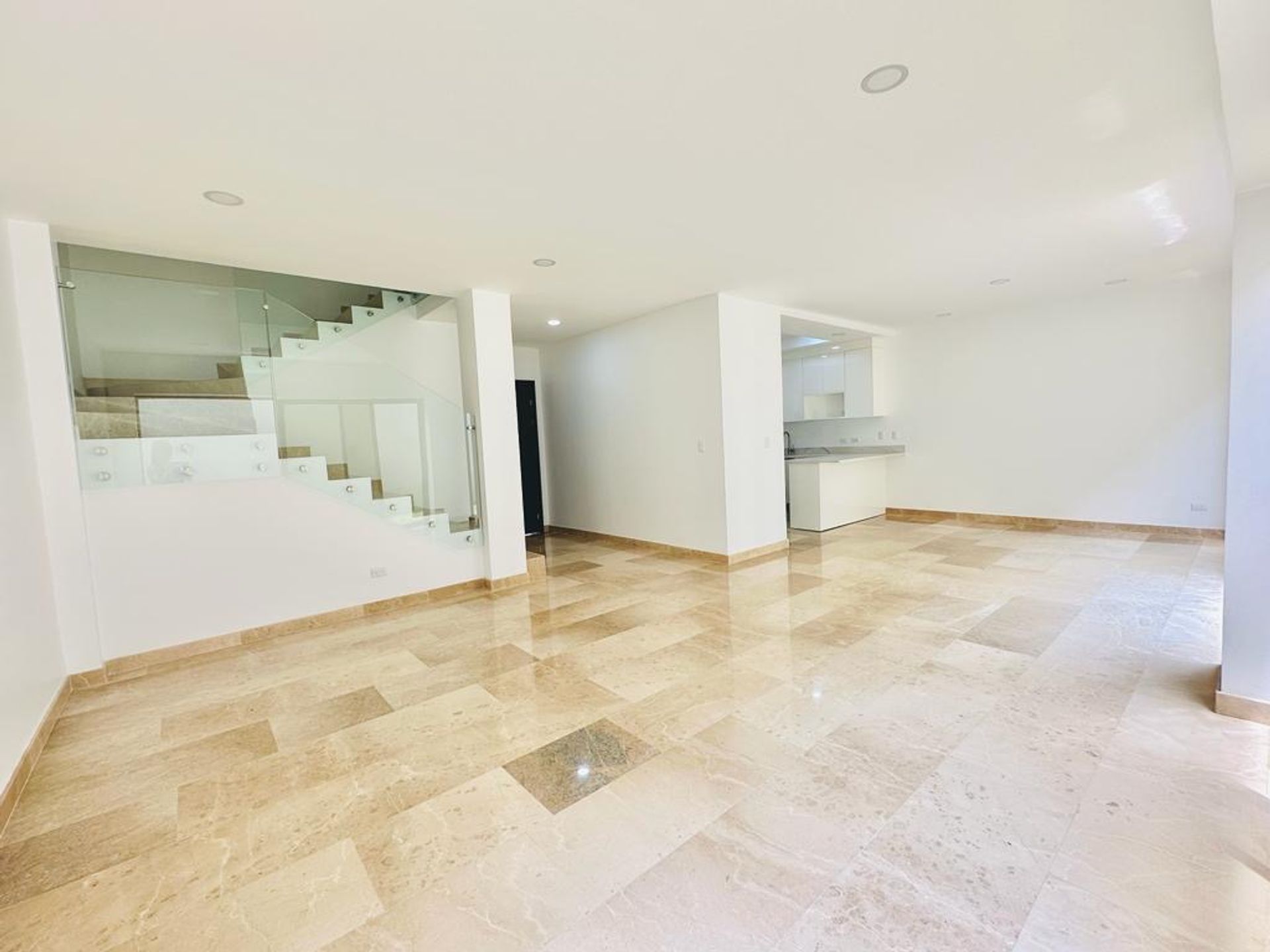 4c492e87-24fd-4dfc-8186-93aec7fc3094