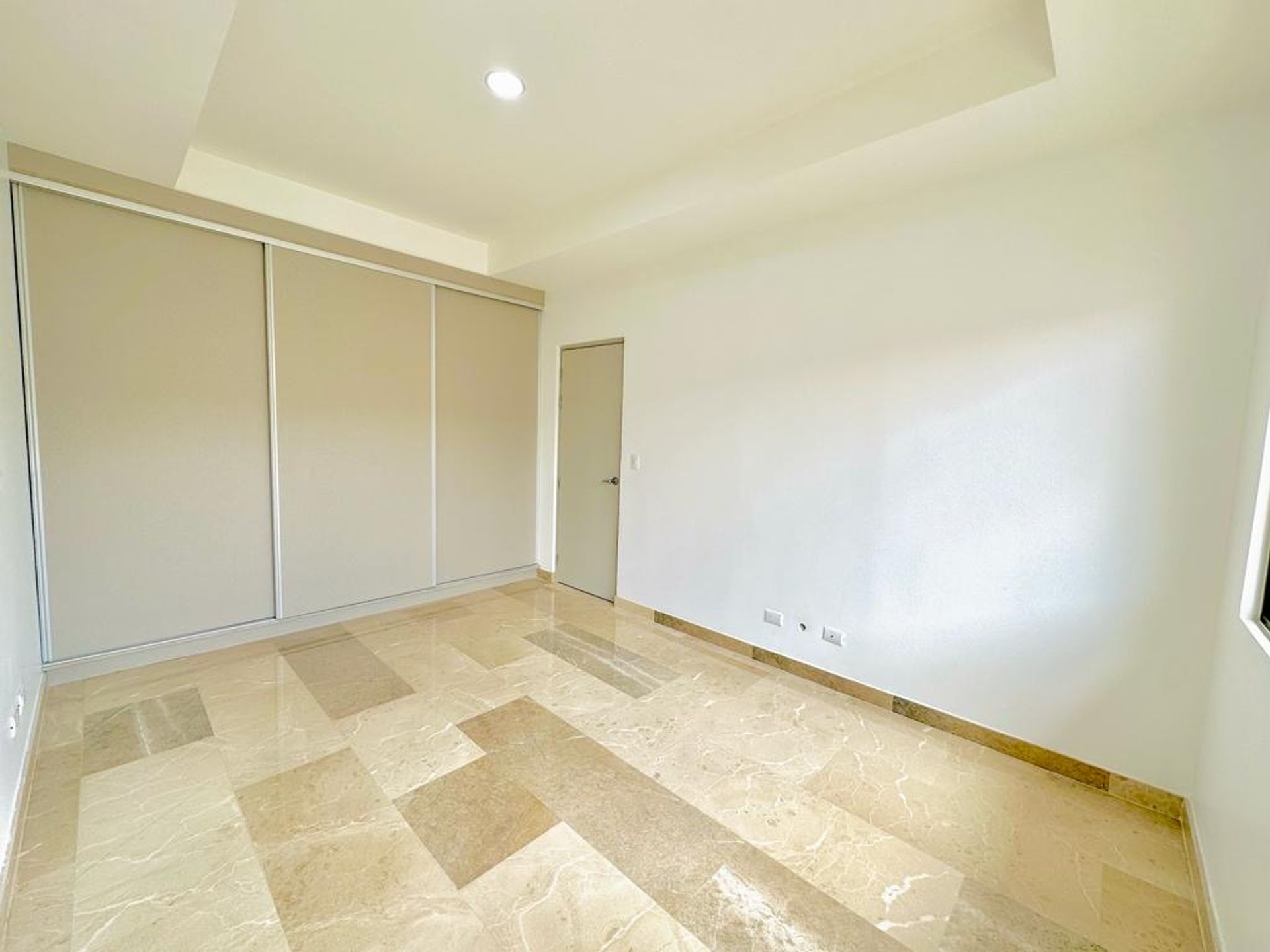 5471bd70-752c-4094-b31a-d648159385a9