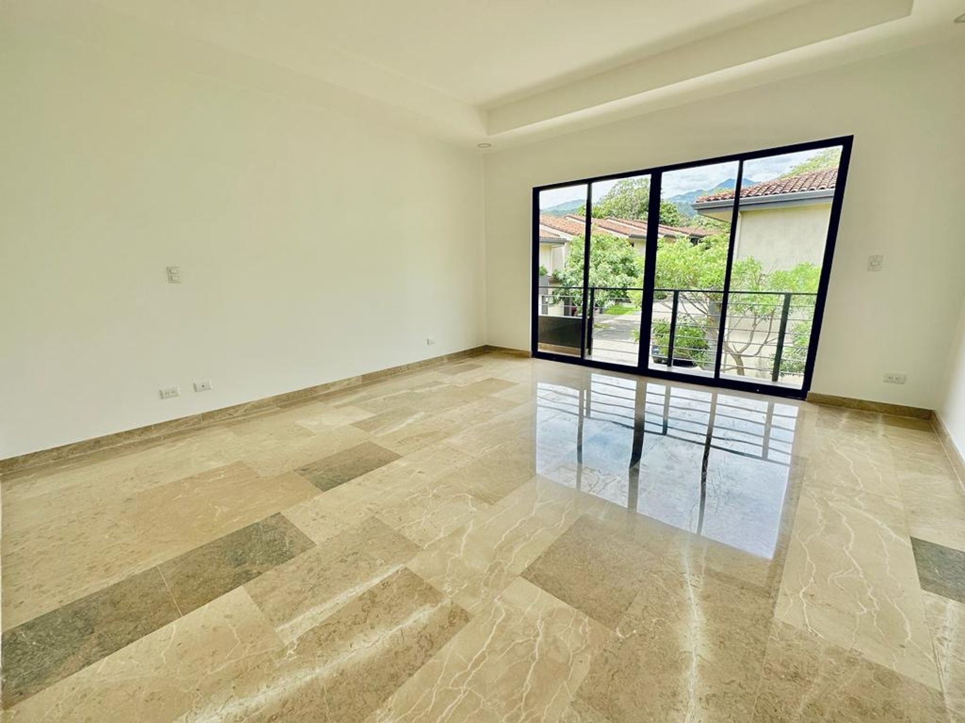 7e873b4e-1f3c-4a3c-82d6-5d5ad98f2a0e