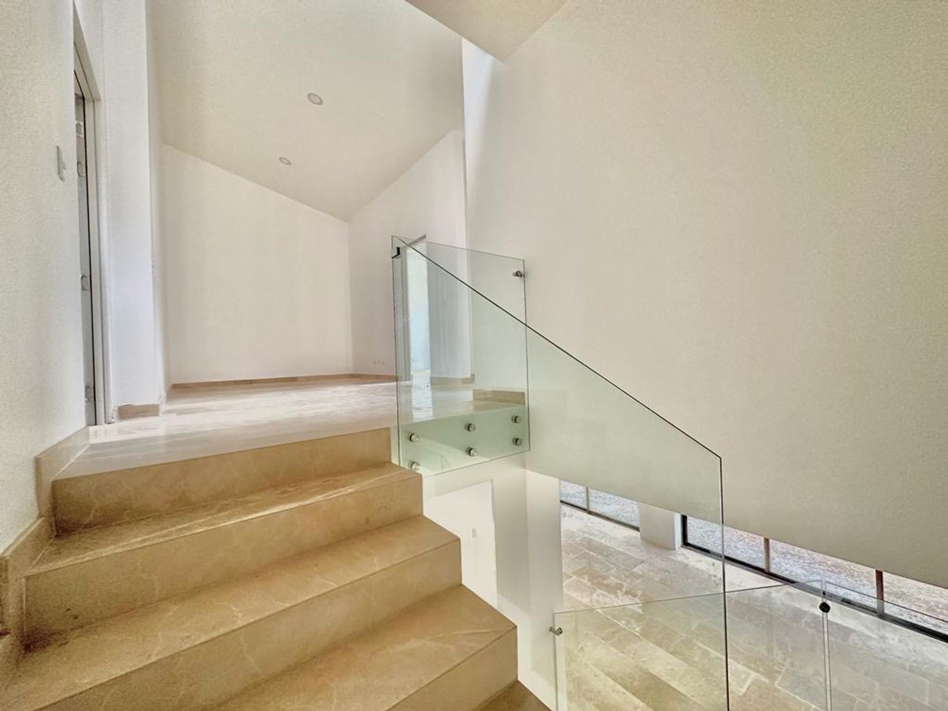 fd42d46c-c0ac-4f54-85f7-810de749d307