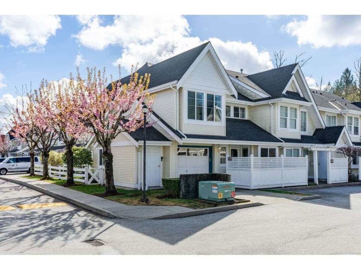 27 - 23560 119 Avenue, Maple Ridge photo number 1 27 - 23560 119 Avenue, Maple Ridge photo number 1