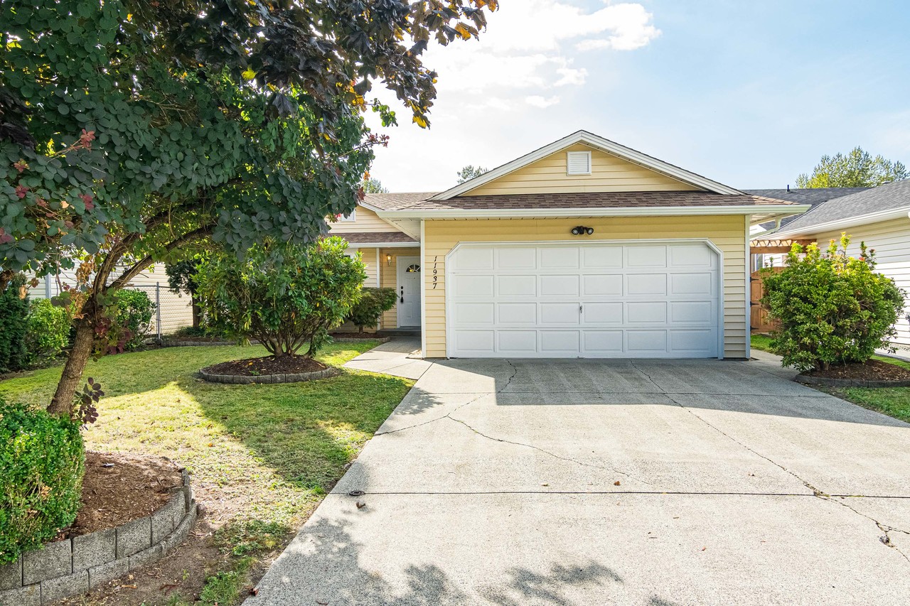 11937 237a Street, Maple Ridge photo number 1 11937 237a Street, Maple Ridge photo number 1