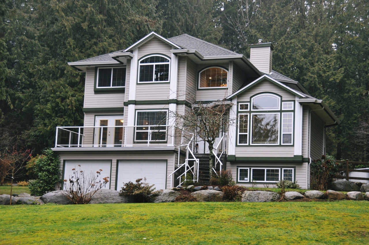 26317  Avenue, Maple Ridge photo number 1 26317  Avenue, Maple Ridge photo number 1