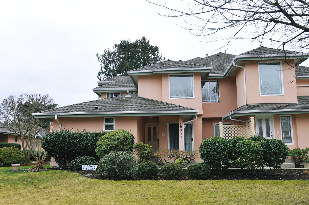 1 - 19044  Avenue, Pitt Meadows photo number 1 1 - 19044  Avenue, Pitt Meadows photo number 1