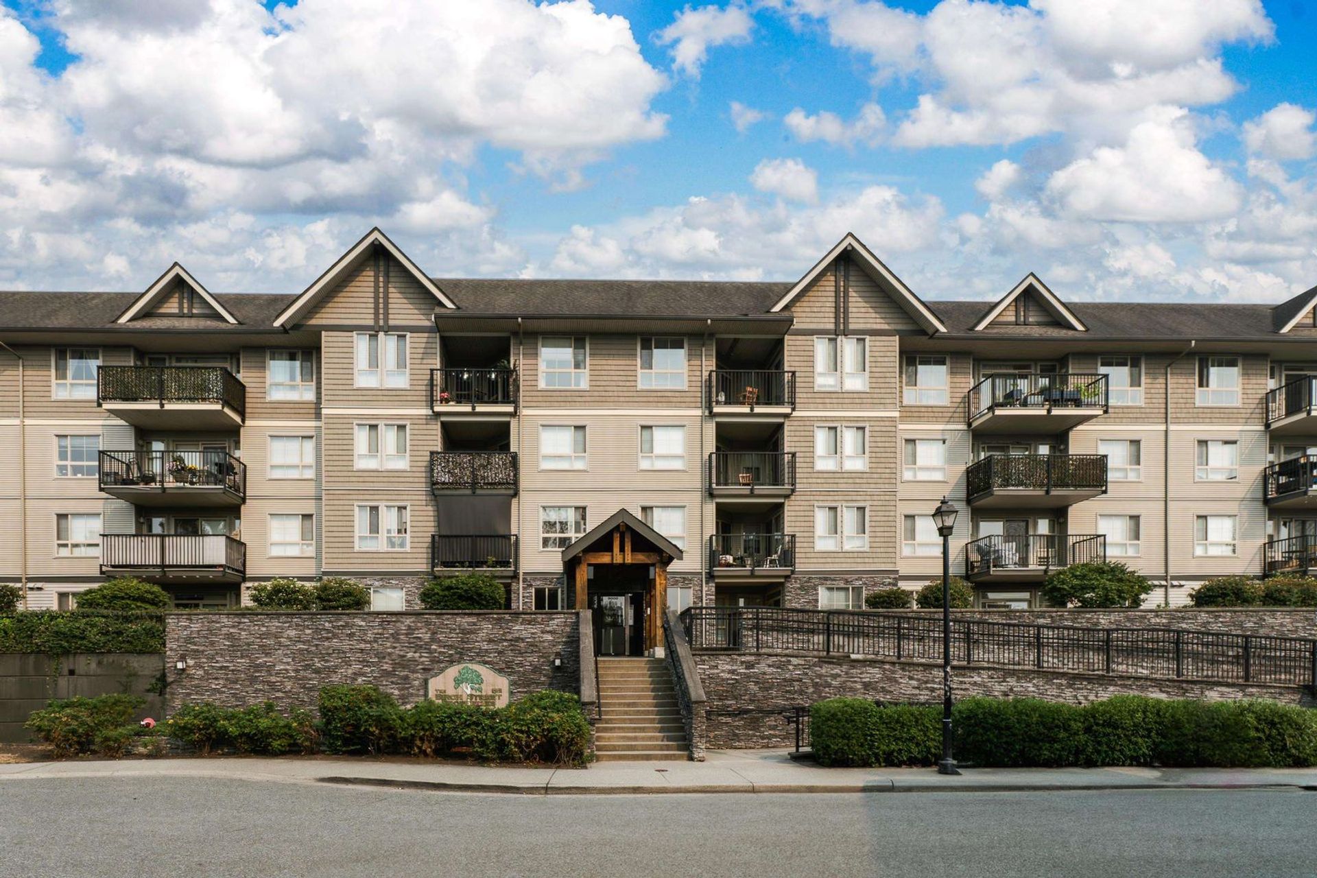 407 - 9000 Birch Street, Chilliwack Downtown, Chilliwack photo number 1 407 - 9000 Birch Street, Chilliwack Downtown, Chilliwack photo number 1