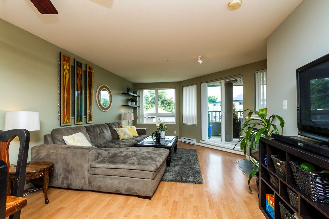 A309 - 2099  Highway, Port Coquitlam photo number 1 A309 - 2099  Highway, Port Coquitlam photo number 1