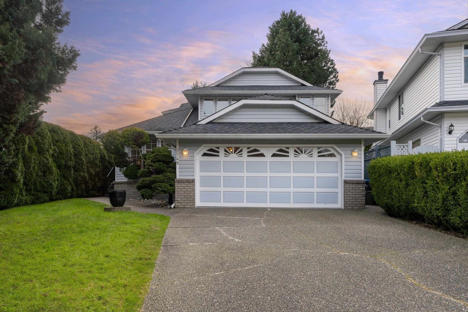 3748 Bracewell Court, Oxford Heights, Port Coquitlam photo number 1 3748 Bracewell Court, Oxford Heights, Port Coquitlam photo number 1