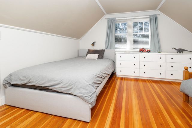 South Upper Bedroom 12421-colemore-street-west-central-maple-ridge-30 at 12421 Colemore Street, West Central, Maple Ridge South Upper Bedroom 12421-colemore-street-west-central-maple-ridge-30 at 12421 Colemore Street, West Central, Maple Ridge