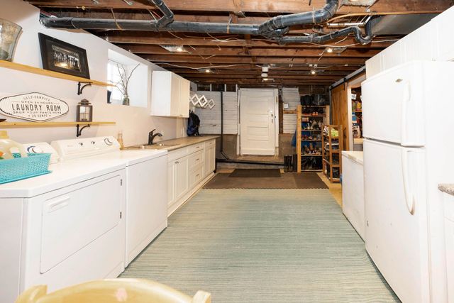 Laundry Room 12421-colemore-street-west-central-maple-ridge-38 at 12421 Colemore Street, West Central, Maple Ridge Laundry Room 12421-colemore-street-west-central-maple-ridge-38 at 12421 Colemore Street, West Central, Maple Ridge