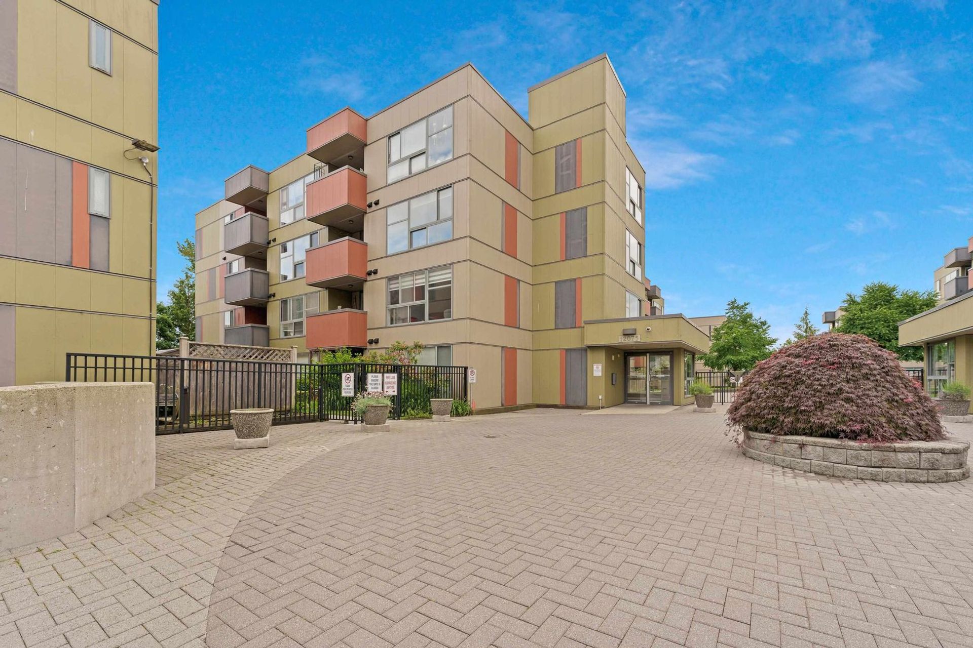 410 - 12075 228 Street, East Central, Maple Ridge photo number 1 410 - 12075 228 Street, East Central, Maple Ridge photo number 1