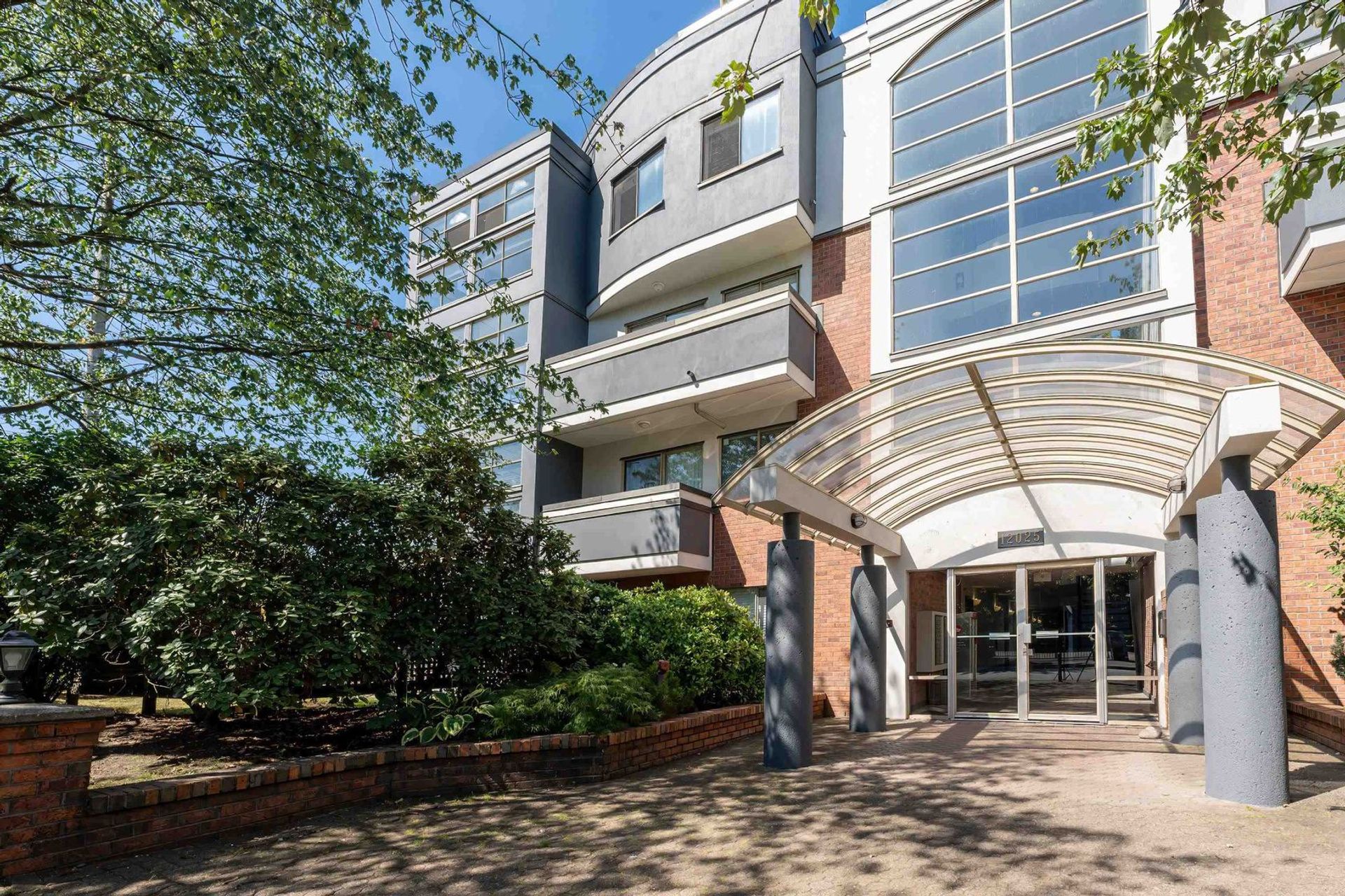 201 - 12025 207a Street, Northwest Maple Ridge, Maple Ridge photo number 1 201 - 12025 207a Street, Northwest Maple Ridge, Maple Ridge photo number 1