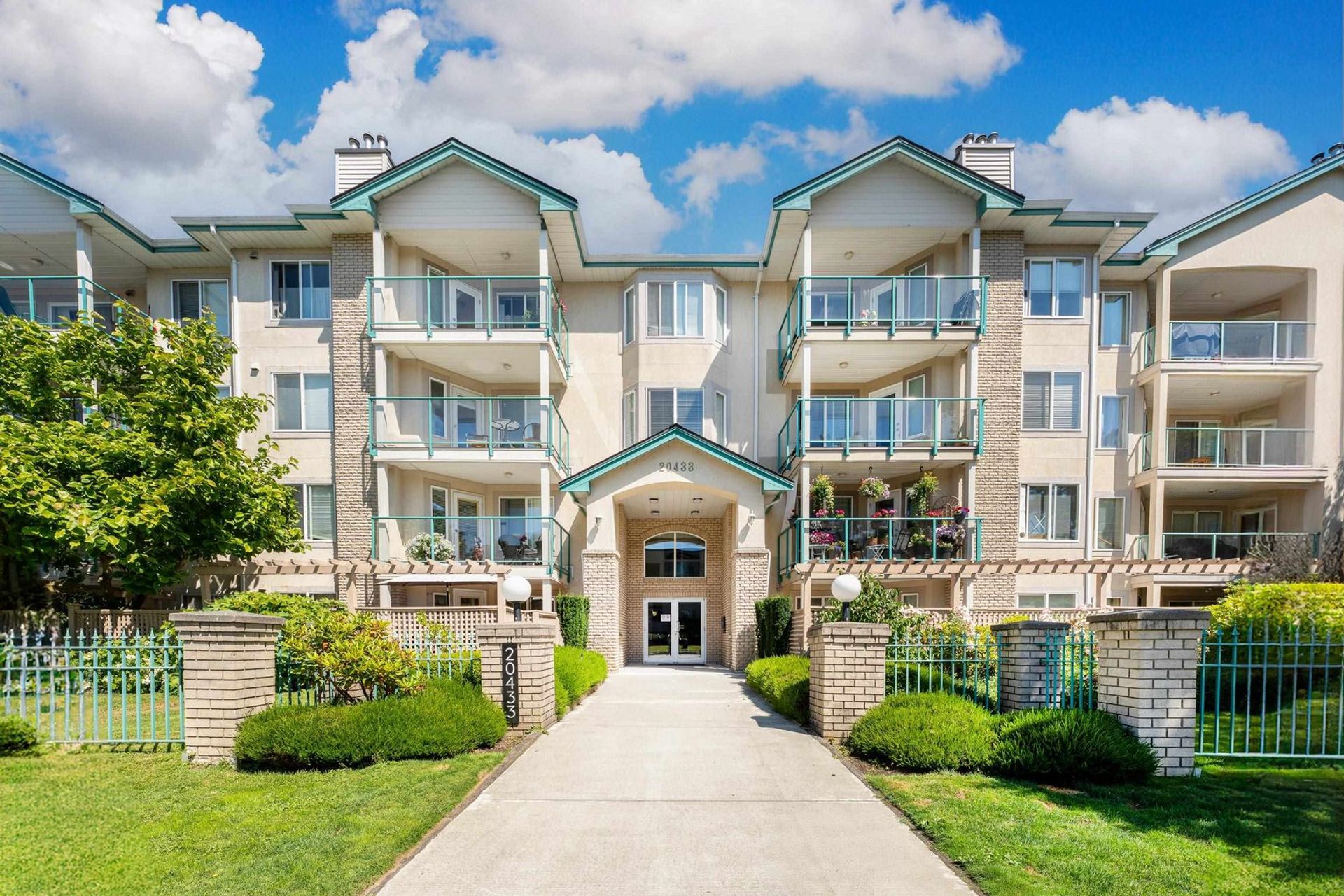 304 - 20433 53 Avenue, Langley City, Langley photo number 1 304 - 20433 53 Avenue, Langley City, Langley photo number 1