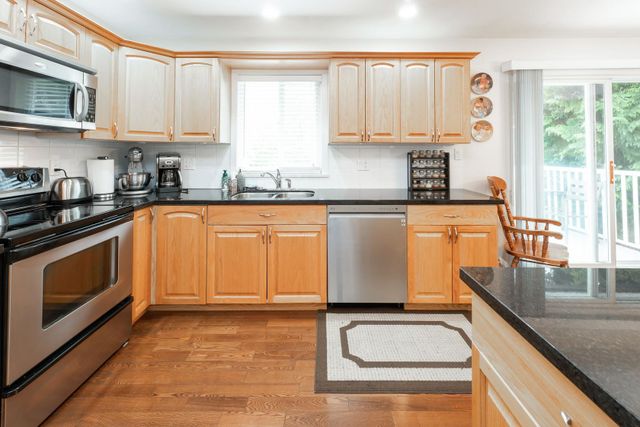 2164-laurier-avenue-glenwood-pq-port-coquitlam-04 at 2164 Laurier Avenue, Glenwood PQ, Port Coquitlam 2164-laurier-avenue-glenwood-pq-port-coquitlam-04 at 2164 Laurier Avenue, Glenwood PQ, Port Coquitlam