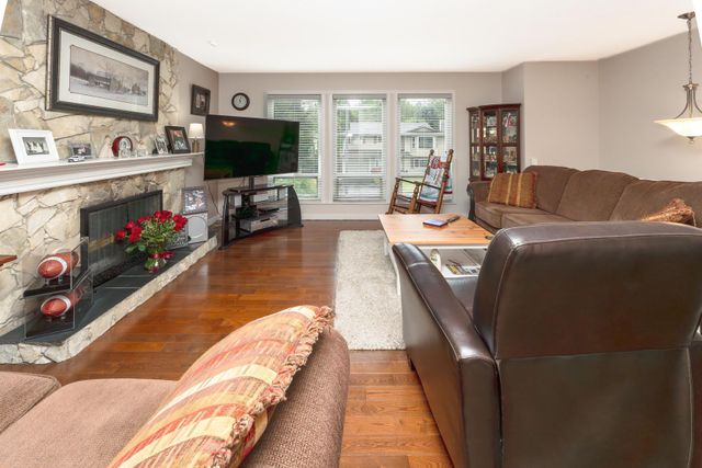 2164-laurier-avenue-glenwood-pq-port-coquitlam-09 at 2164 Laurier Avenue, Glenwood PQ, Port Coquitlam 2164-laurier-avenue-glenwood-pq-port-coquitlam-09 at 2164 Laurier Avenue, Glenwood PQ, Port Coquitlam